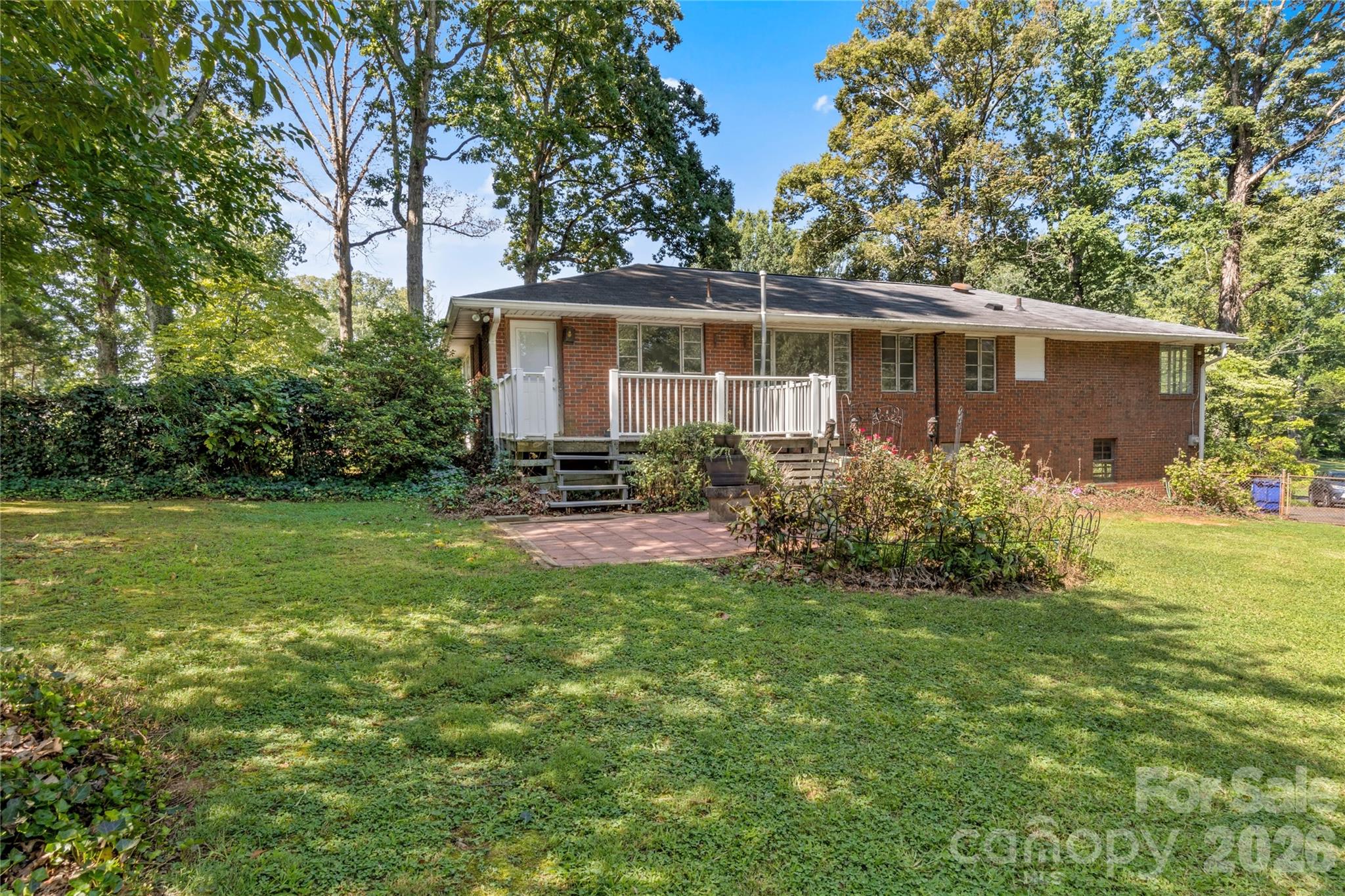 1105 Graystone Drive — Winston Salem