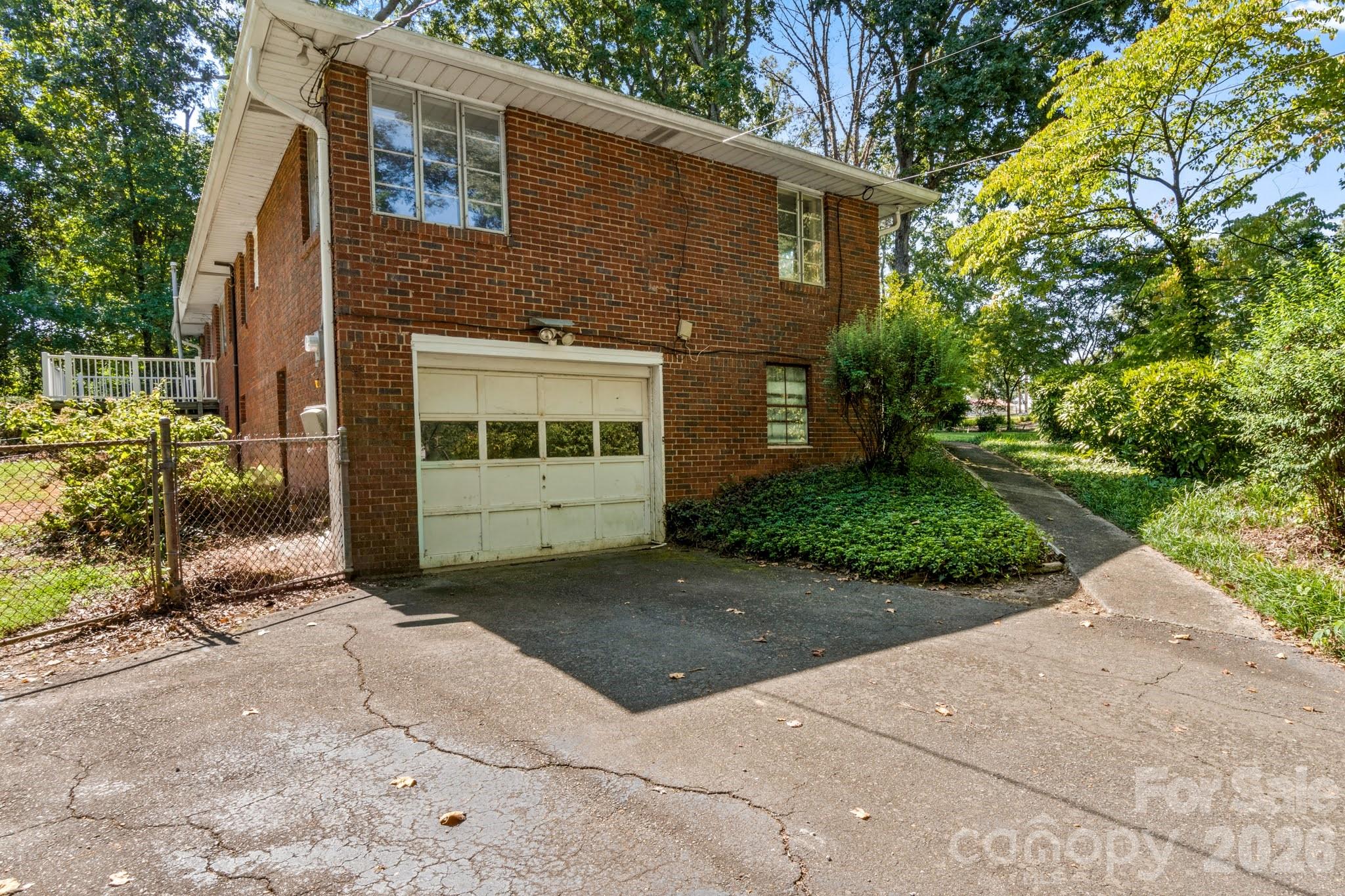 1105 Graystone Drive — Winston Salem