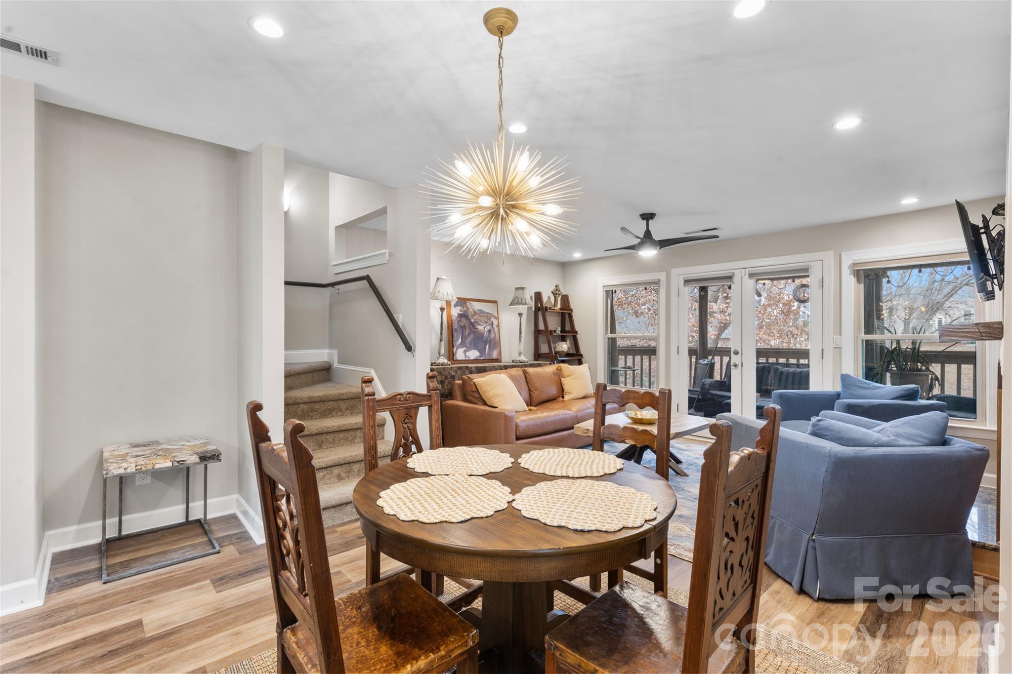 13820 Queens Harbor Road — Charlotte