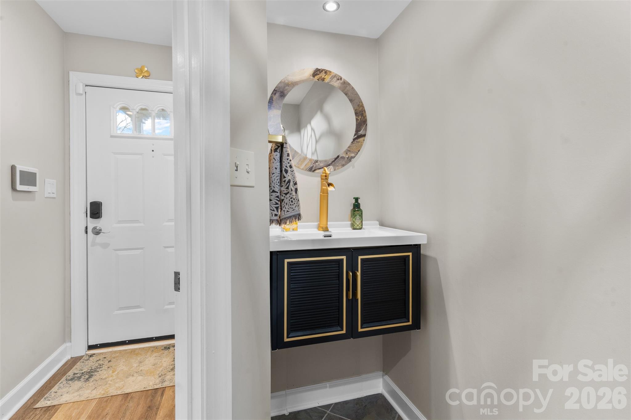 13820 Queens Harbor Road — Charlotte