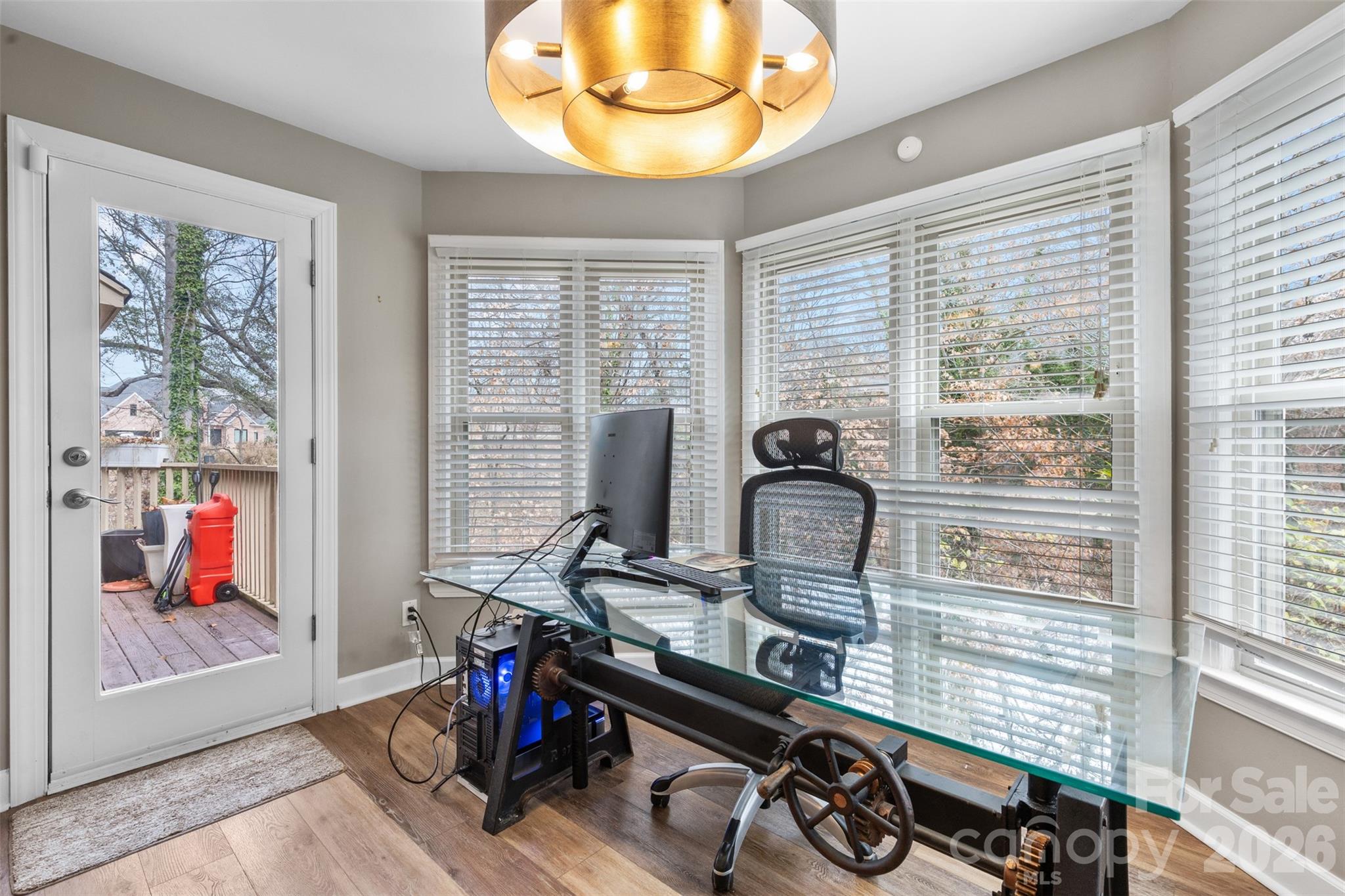 13820 Queens Harbor Road — Charlotte
