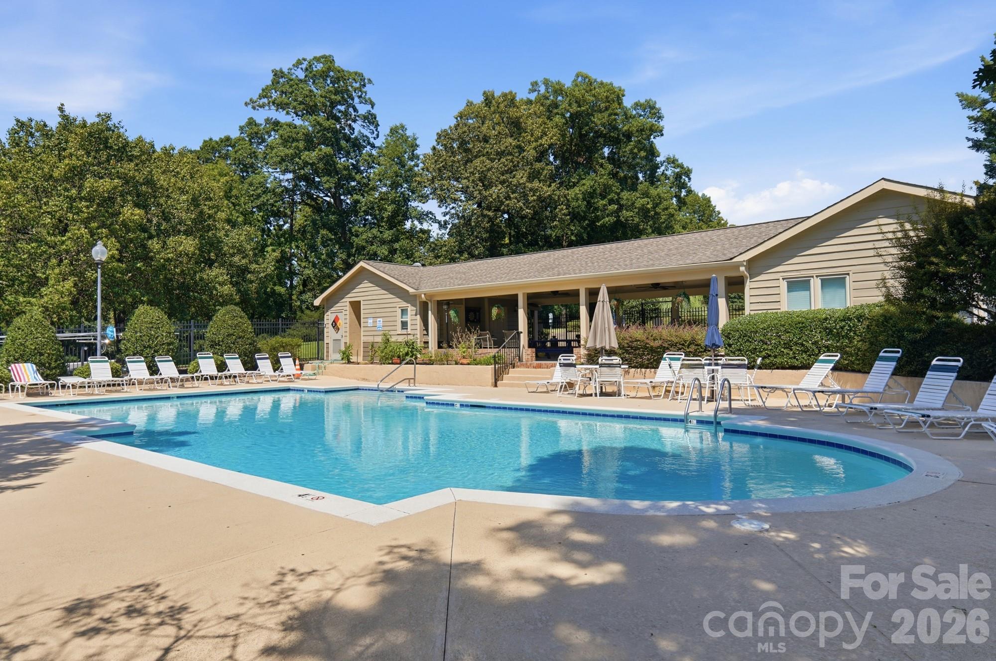 13820 Queens Harbor Road — Charlotte
