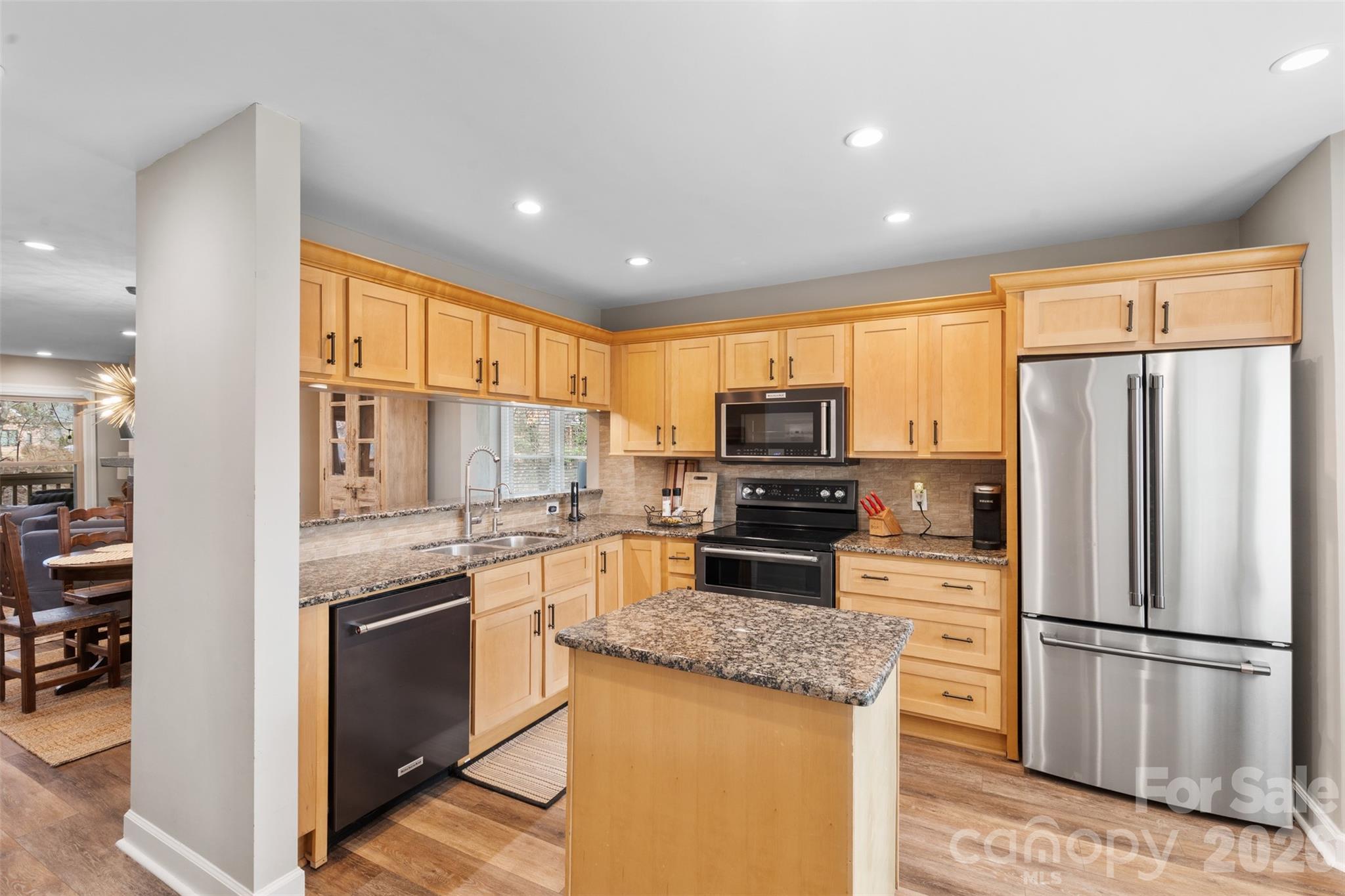 13820 Queens Harbor Road — Charlotte