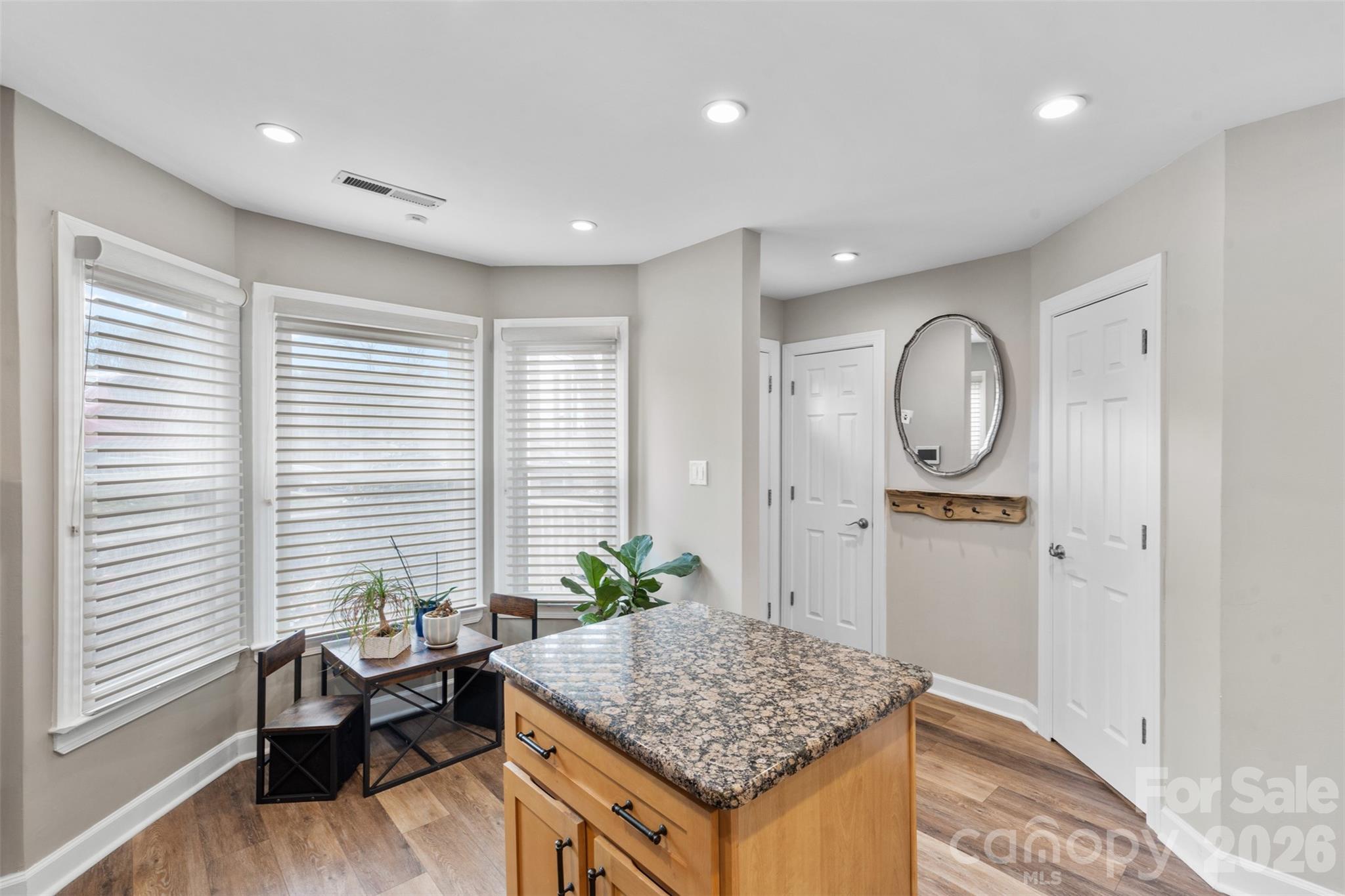 13820 Queens Harbor Road — Charlotte