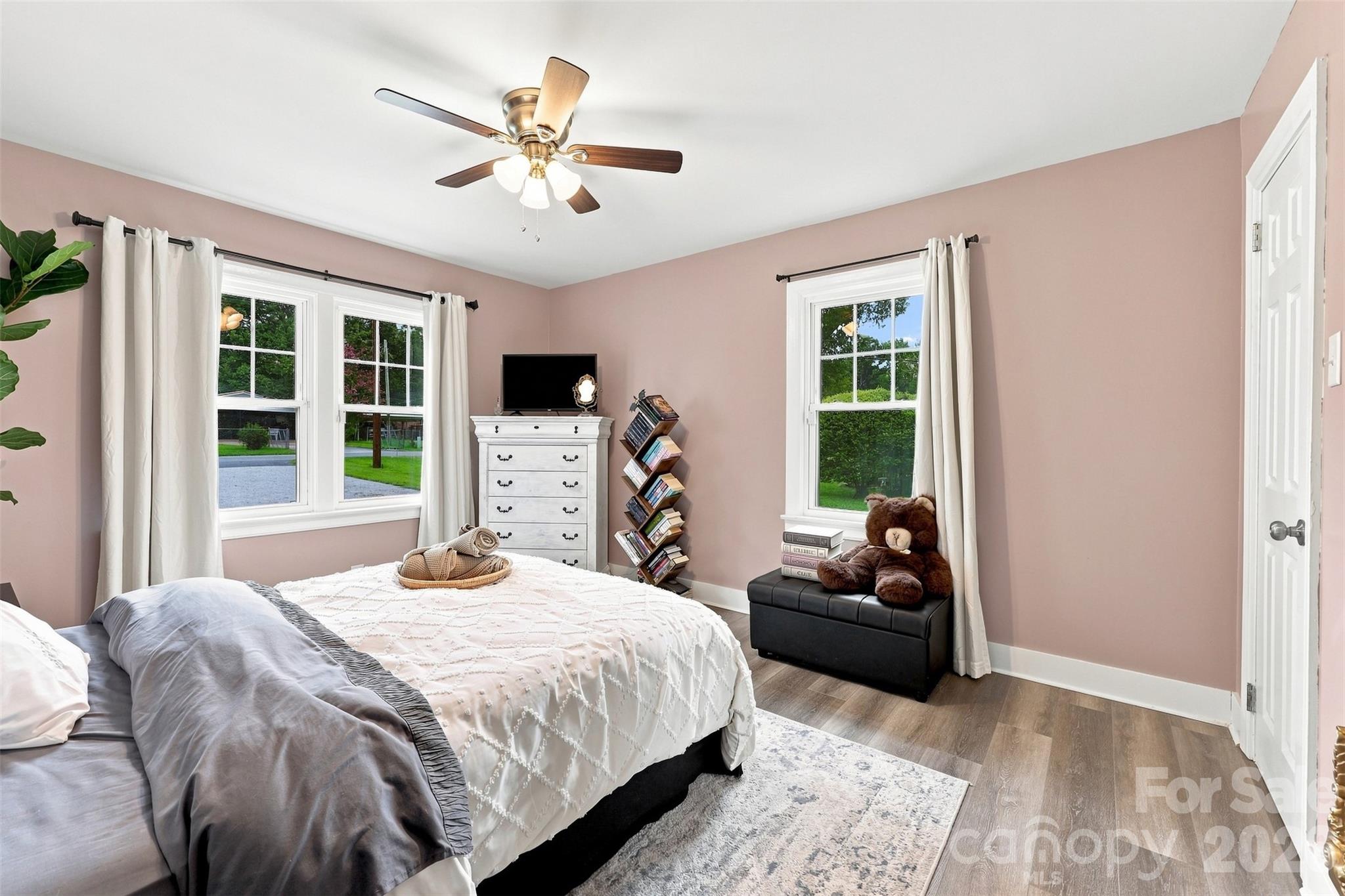 208 Barron Park — York