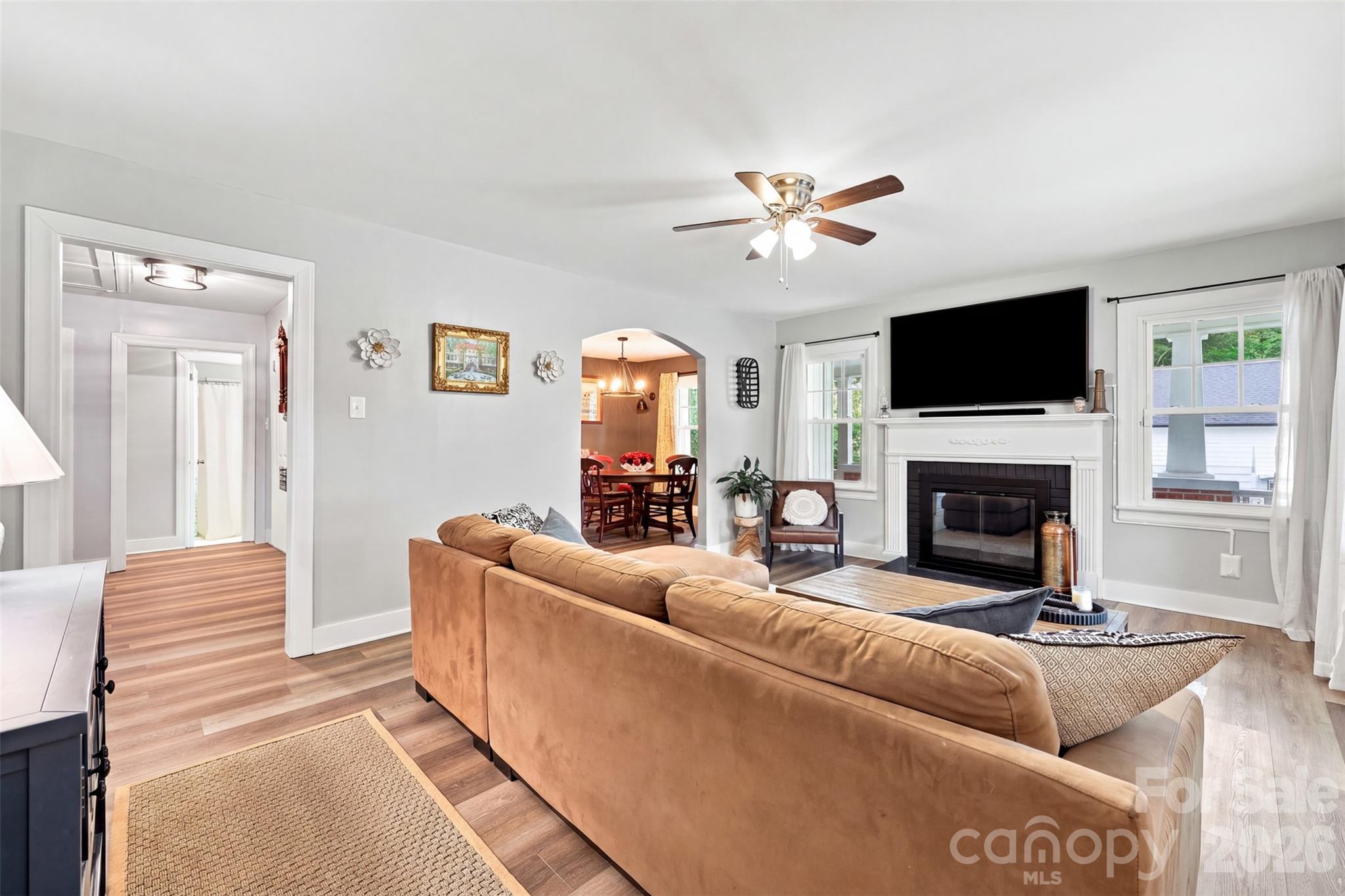 208 Barron Park — York