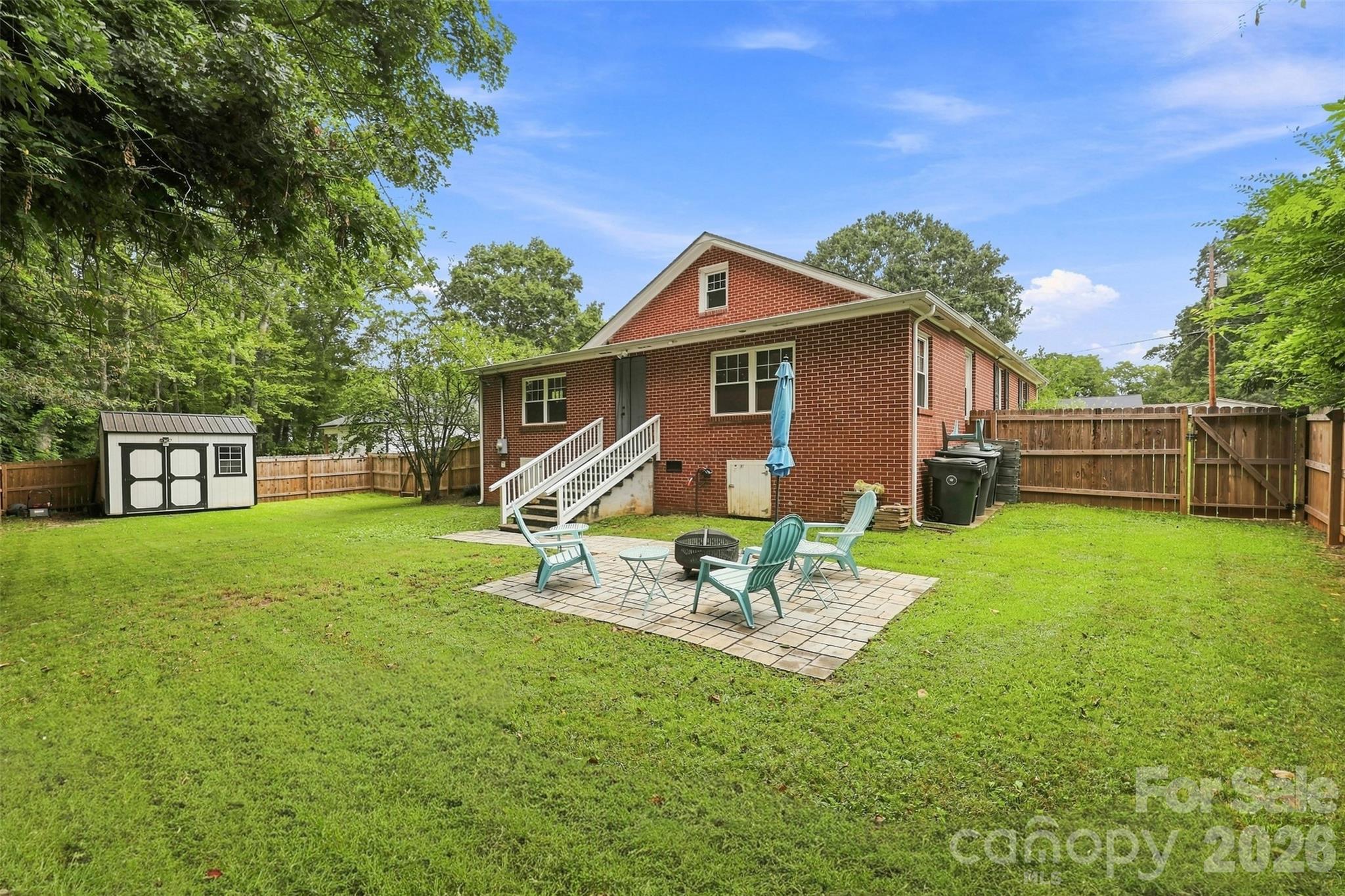 208 Barron Park — York