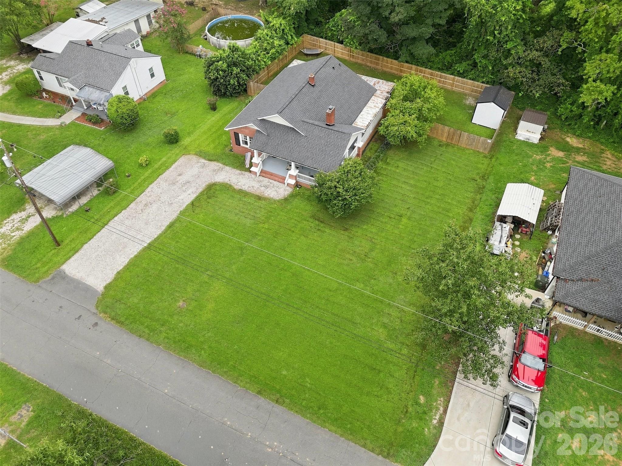 208 Barron Park — York