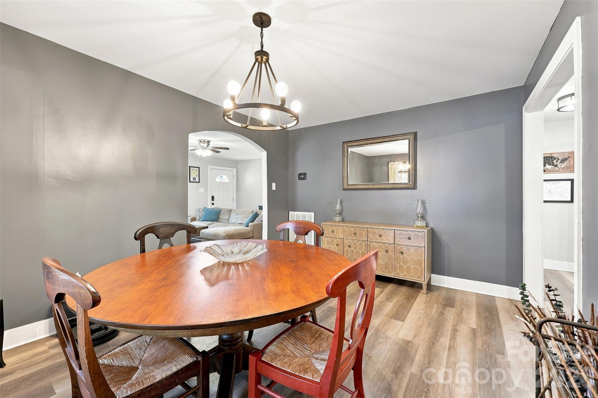 208 Barron Park — York