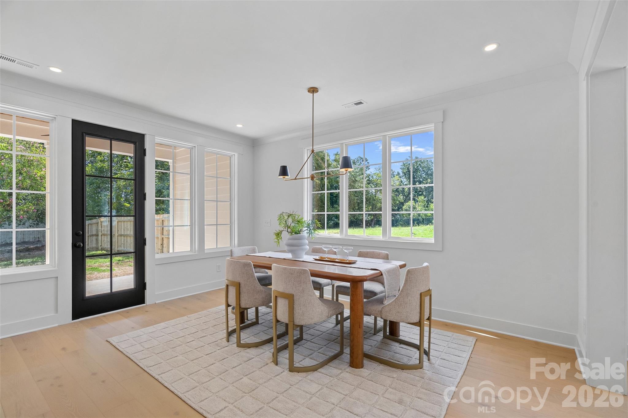 2900 Dogwood Avenue — Charlotte