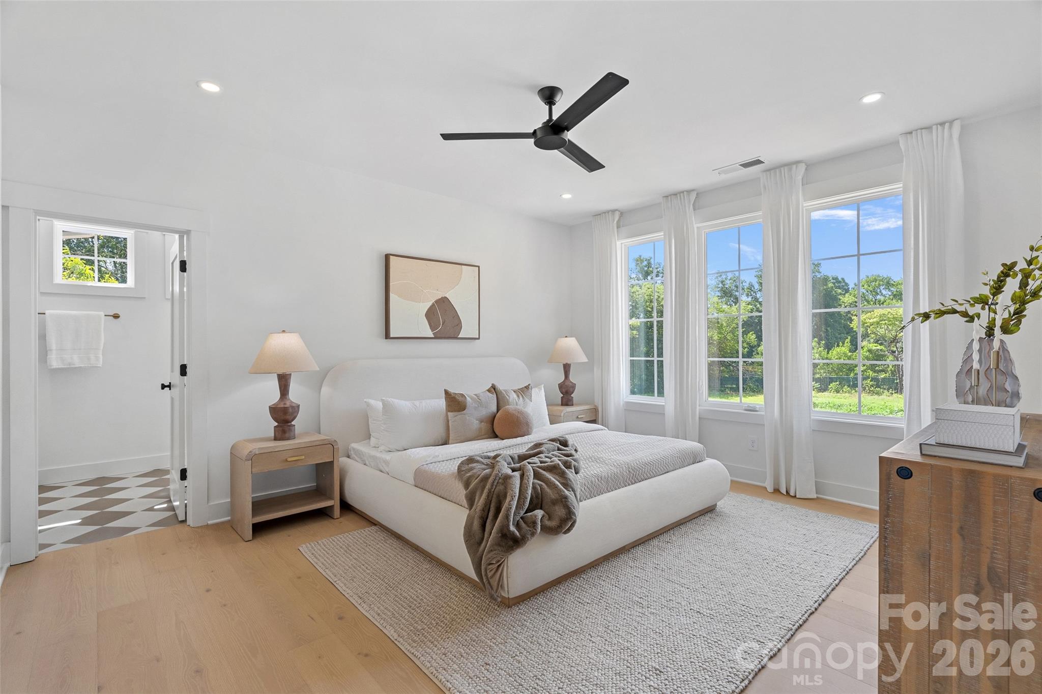 2900 Dogwood Avenue — Charlotte