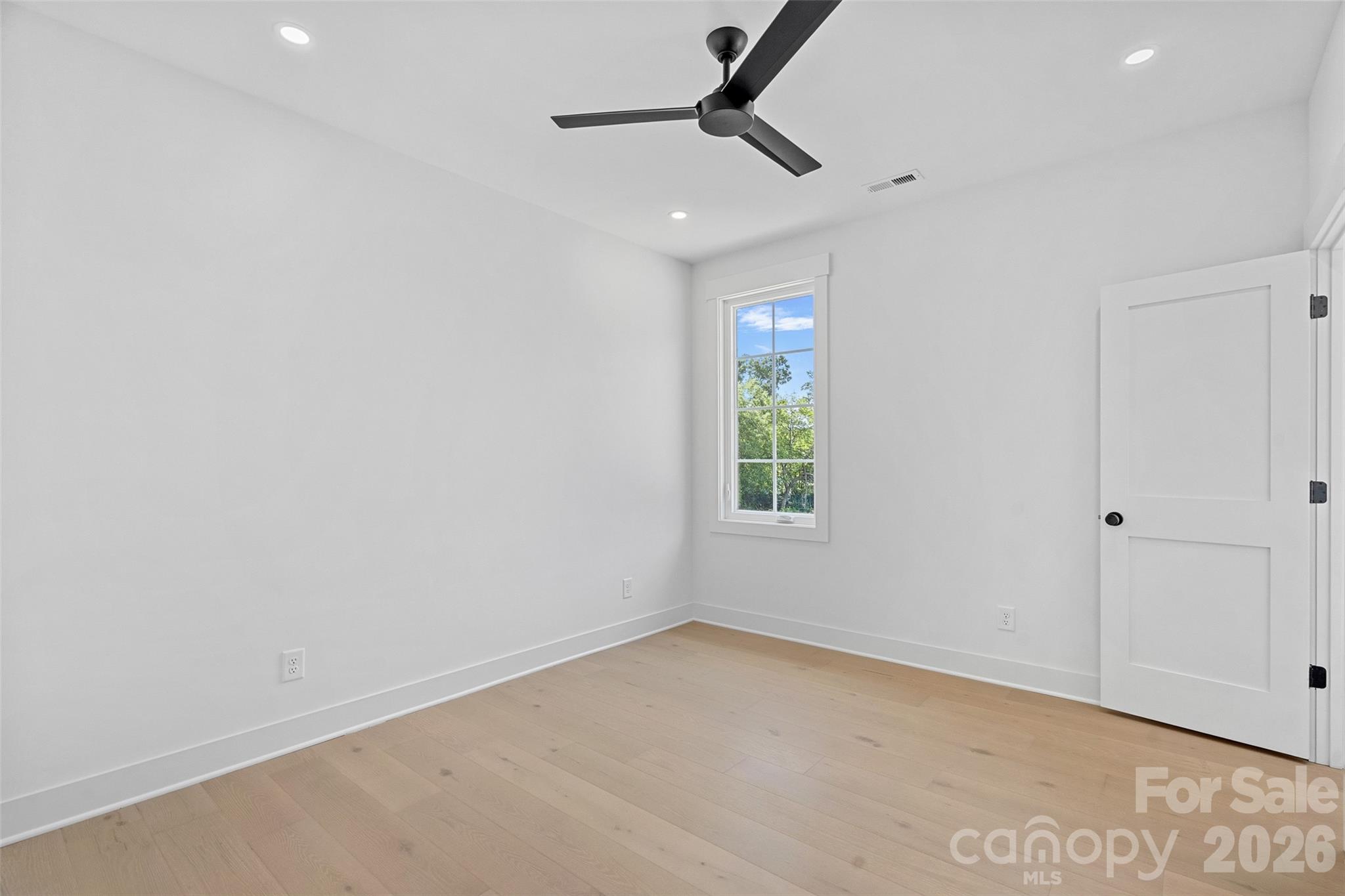 2900 Dogwood Avenue — Charlotte