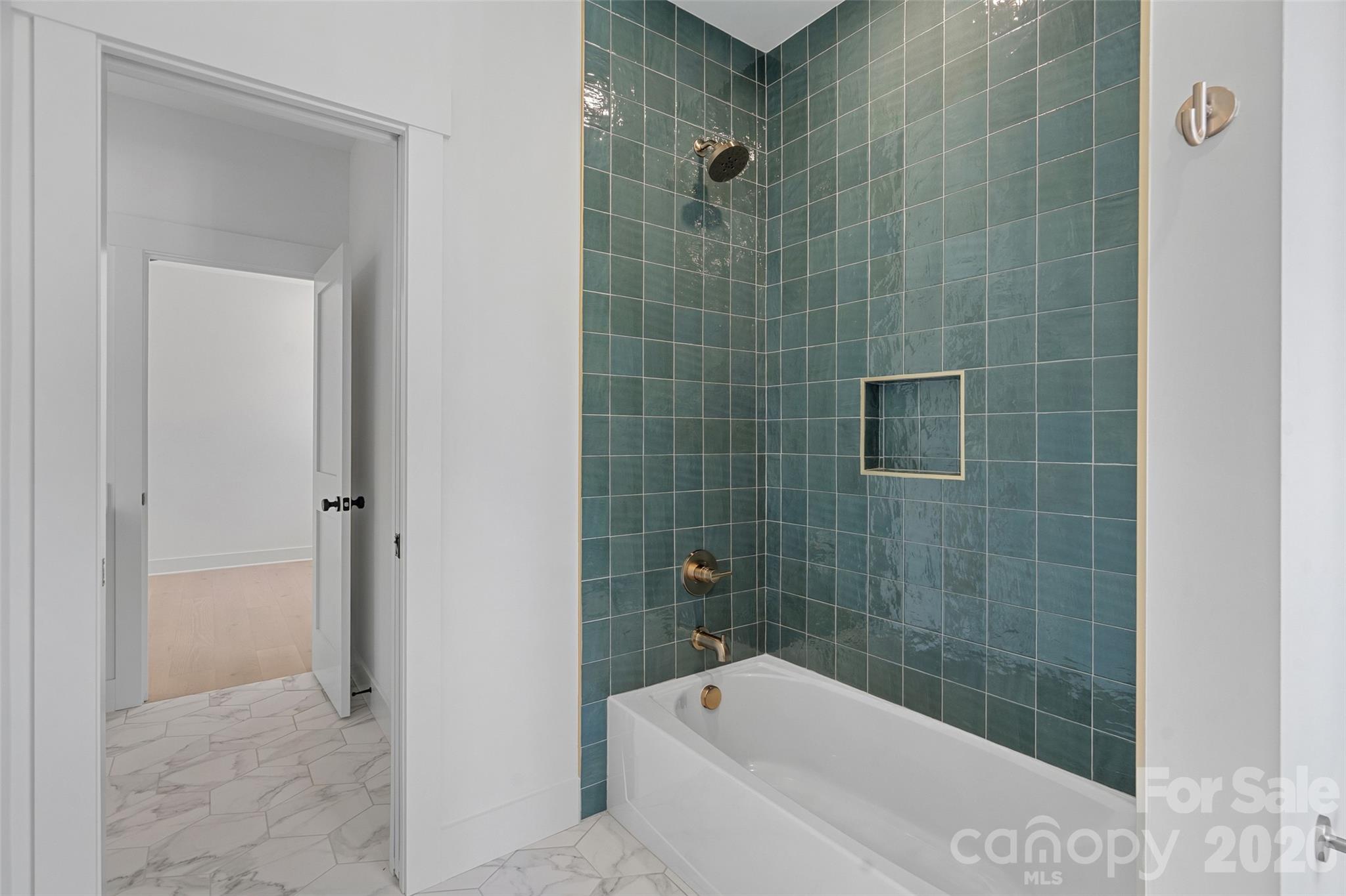 2900 Dogwood Avenue — Charlotte