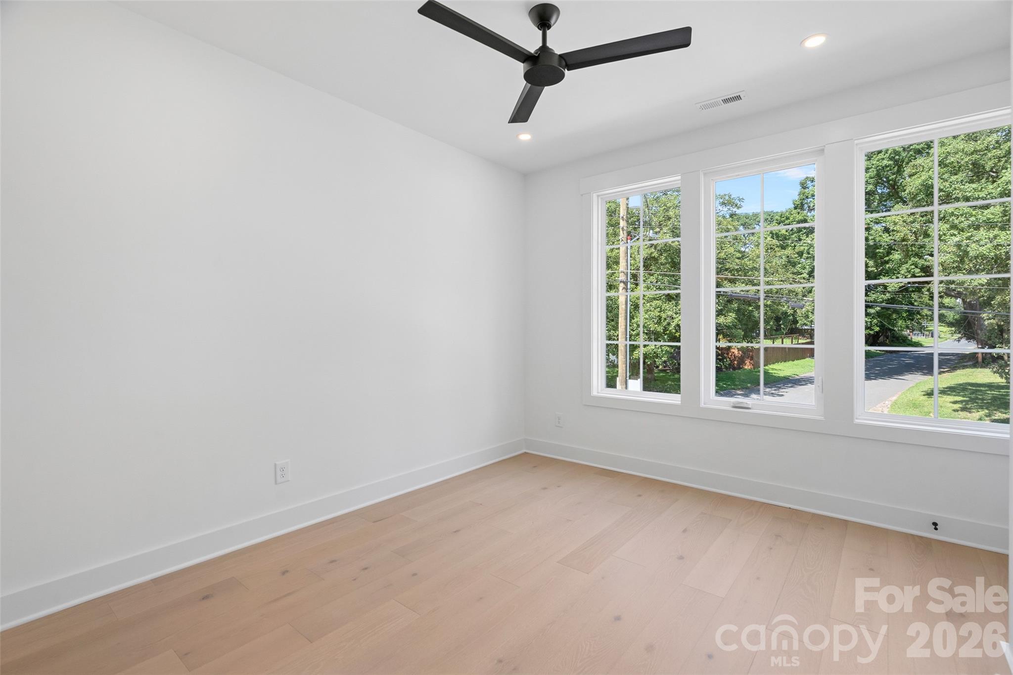2900 Dogwood Avenue — Charlotte