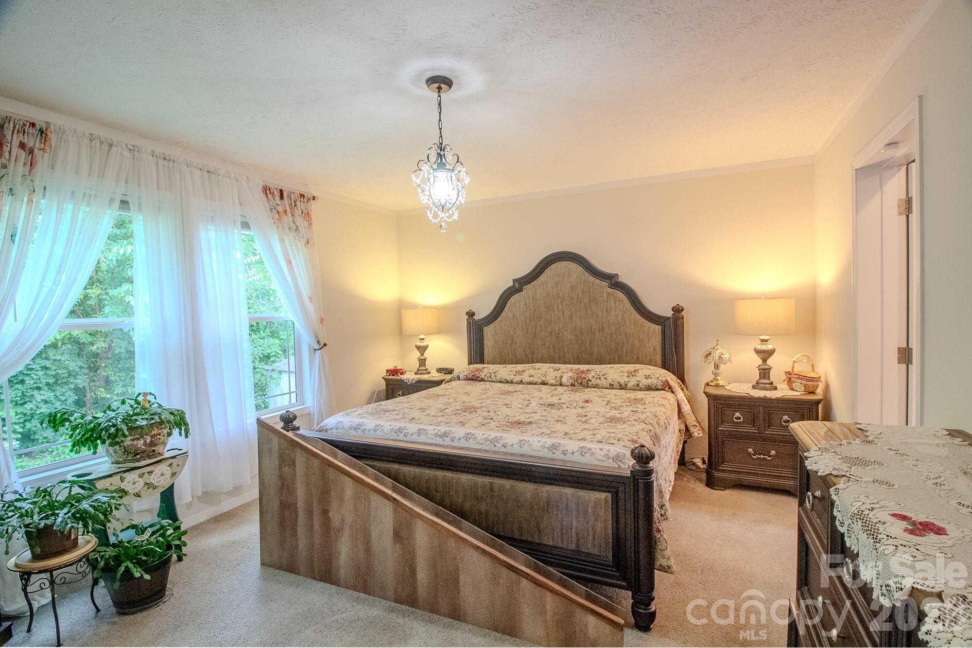 76 Patriot Drive — Waynesville