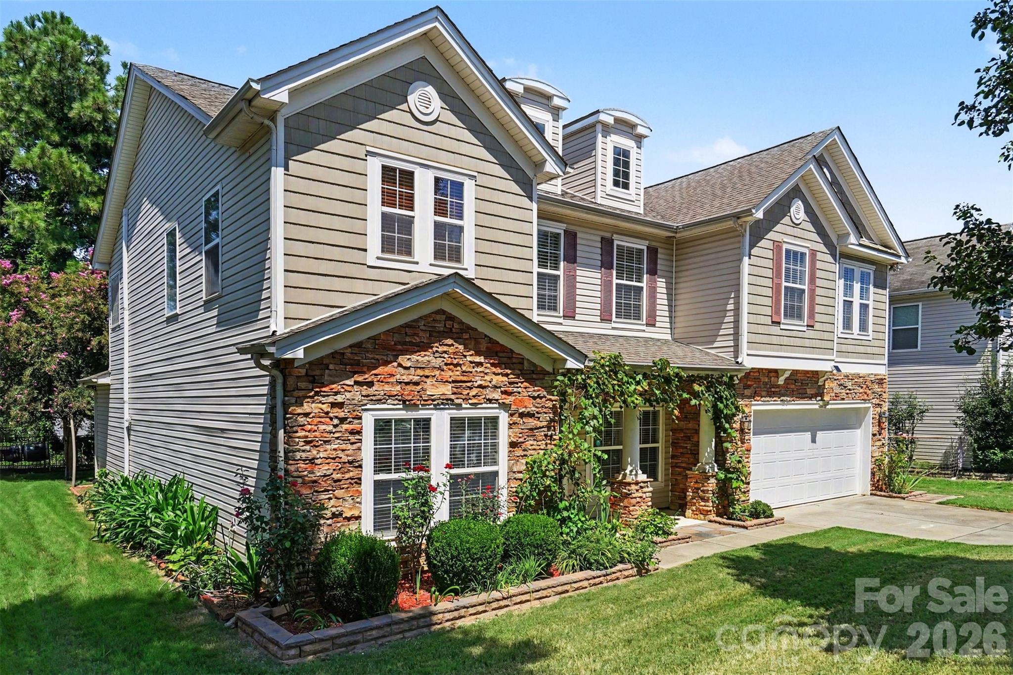 325 Mount Side Way — Fort Mill