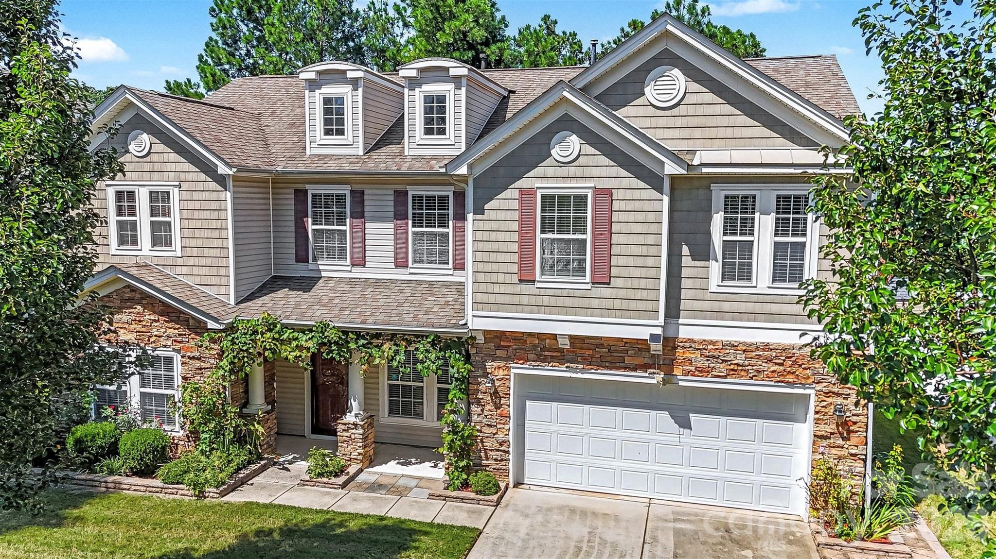 325 Mount Side Way — Fort Mill