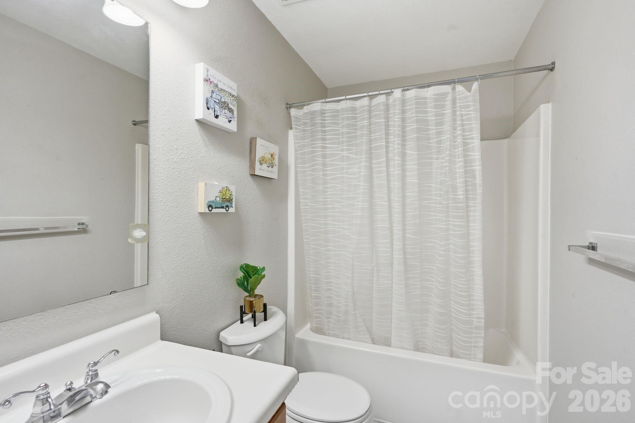 5816 Wallace Avenue — Charlotte