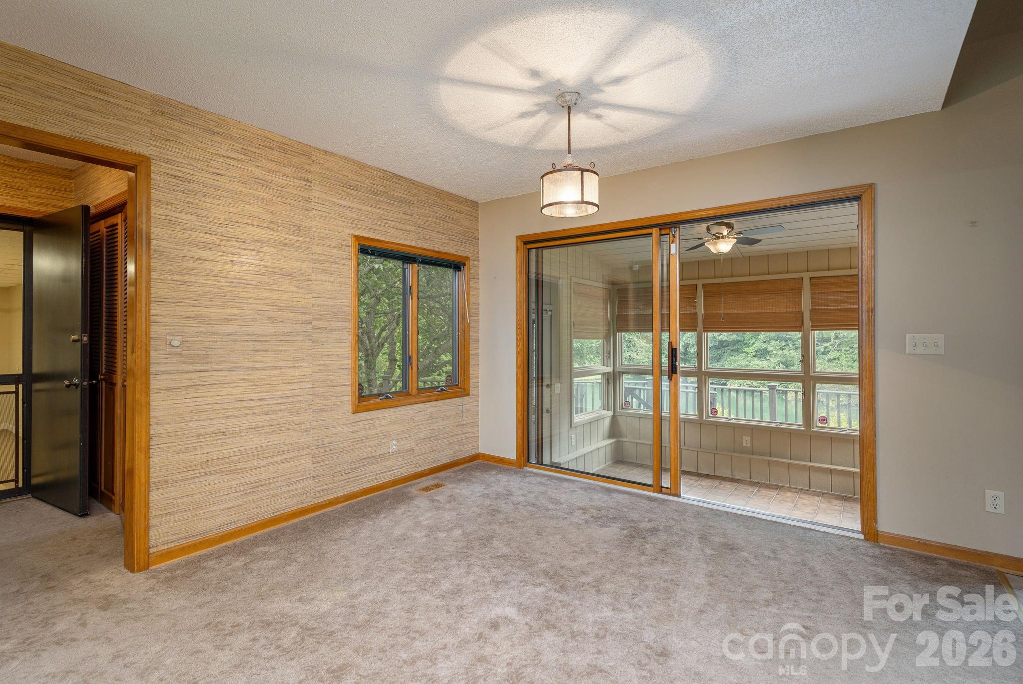 20 Spring Lake Drive — Mills River