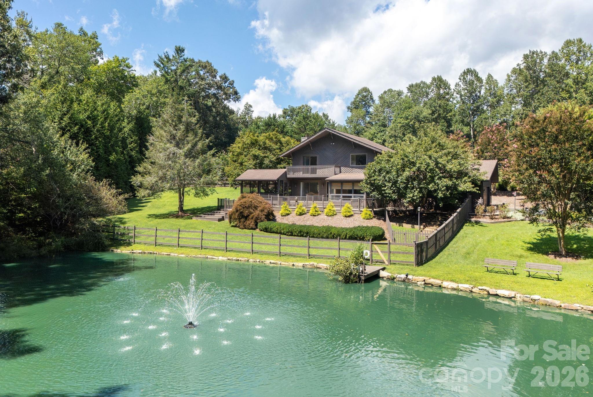 20 Spring Lake Drive — Mills River