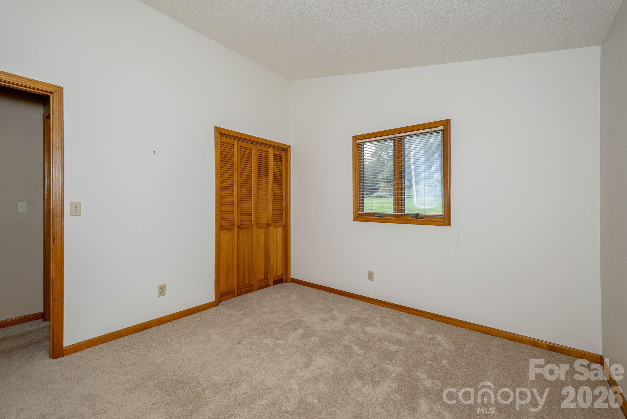 20 Spring Lake Drive — Mills River