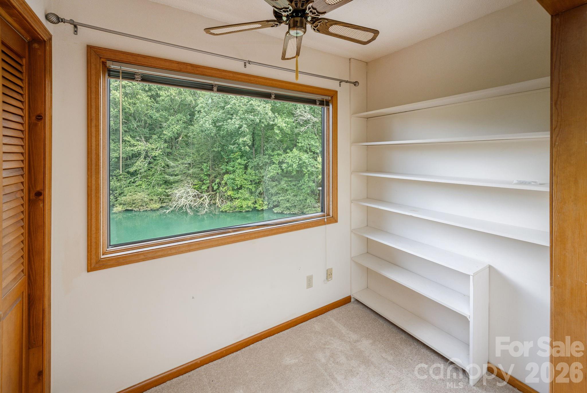 20 Spring Lake Drive — Mills River