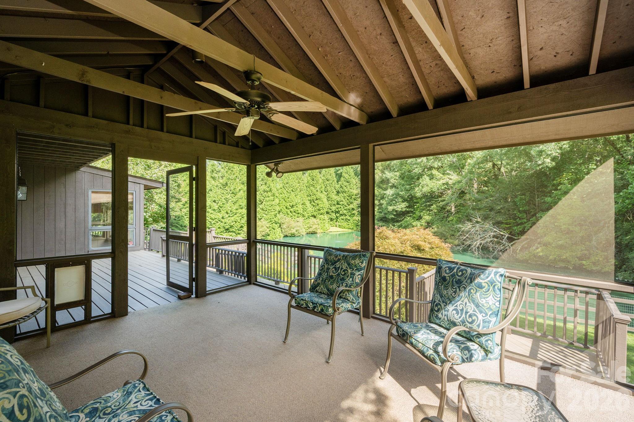 20 Spring Lake Drive — Mills River