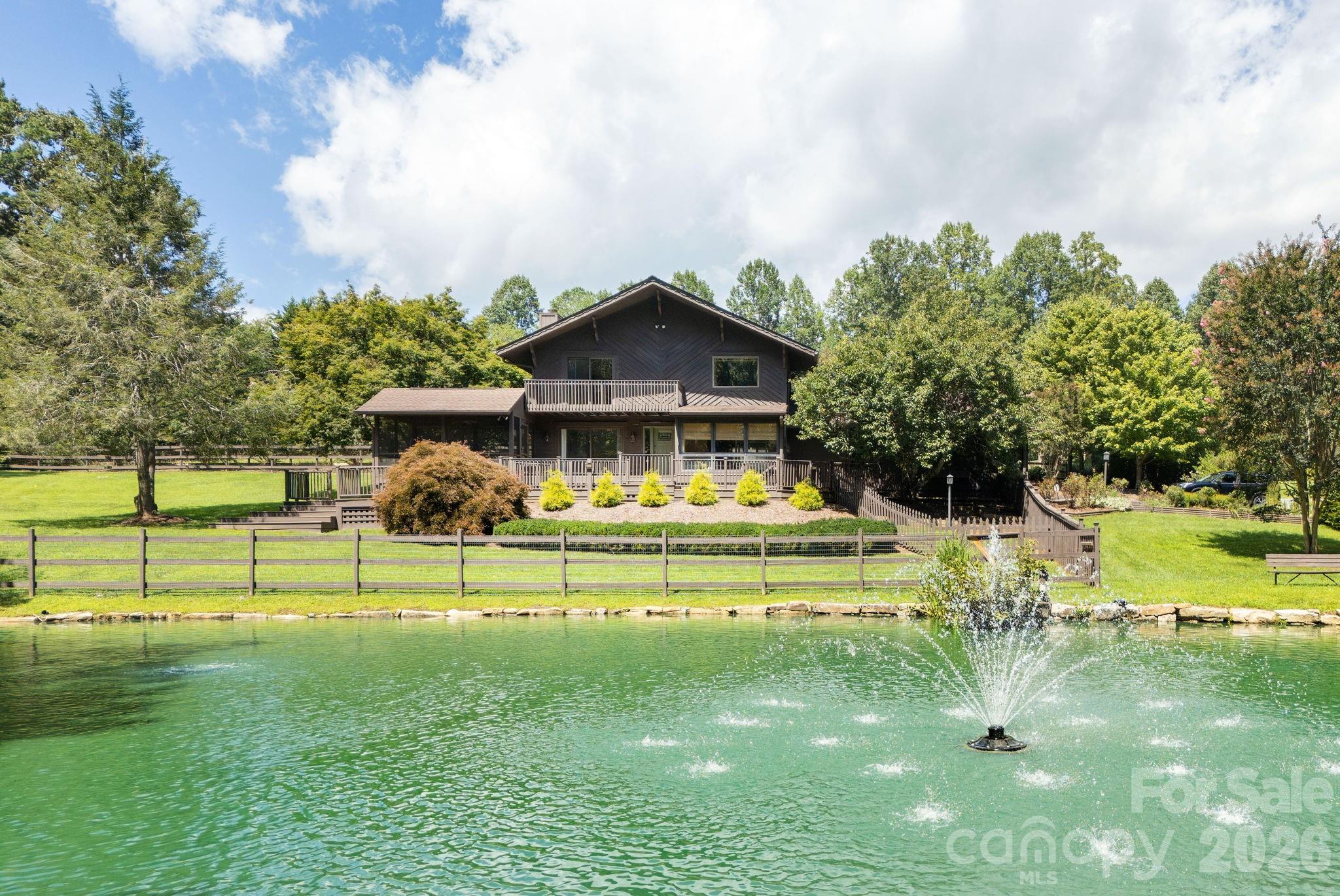20 Spring Lake Drive — Mills River