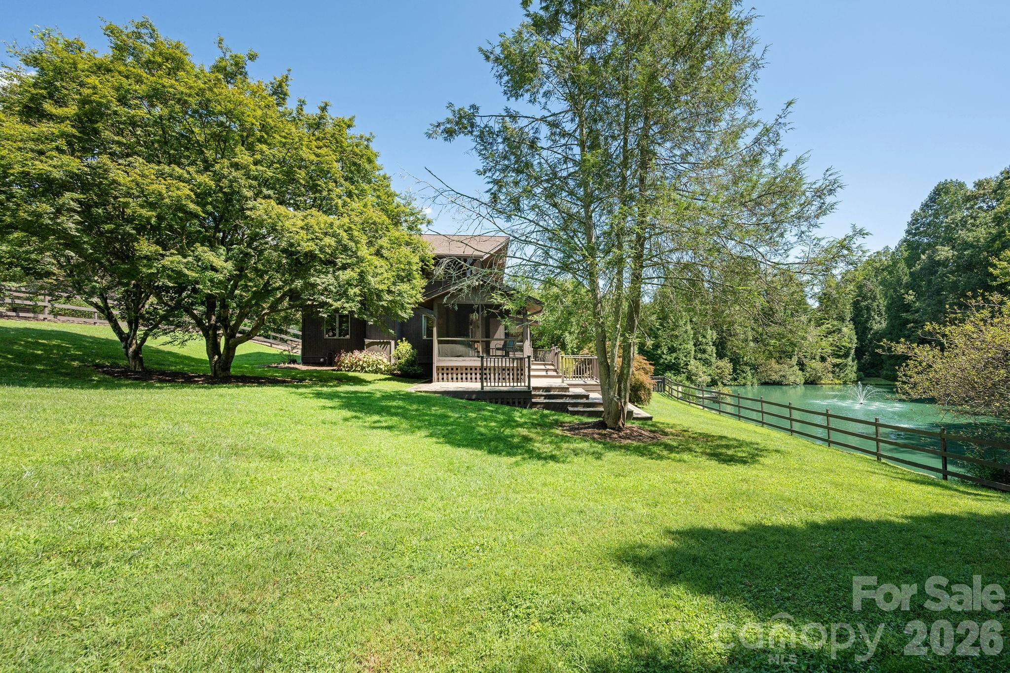 20 Spring Lake Drive — Mills River