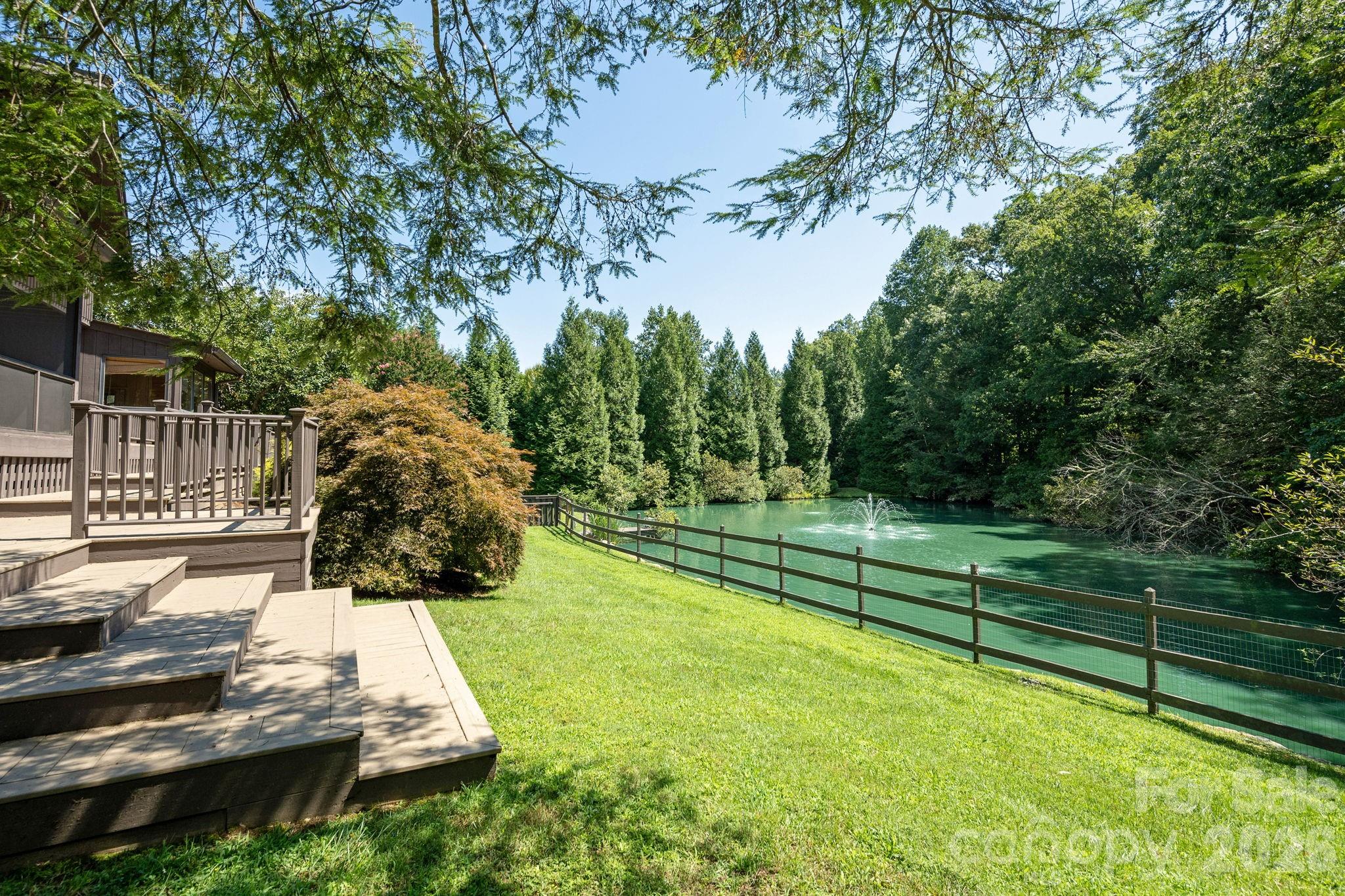 20 Spring Lake Drive — Mills River