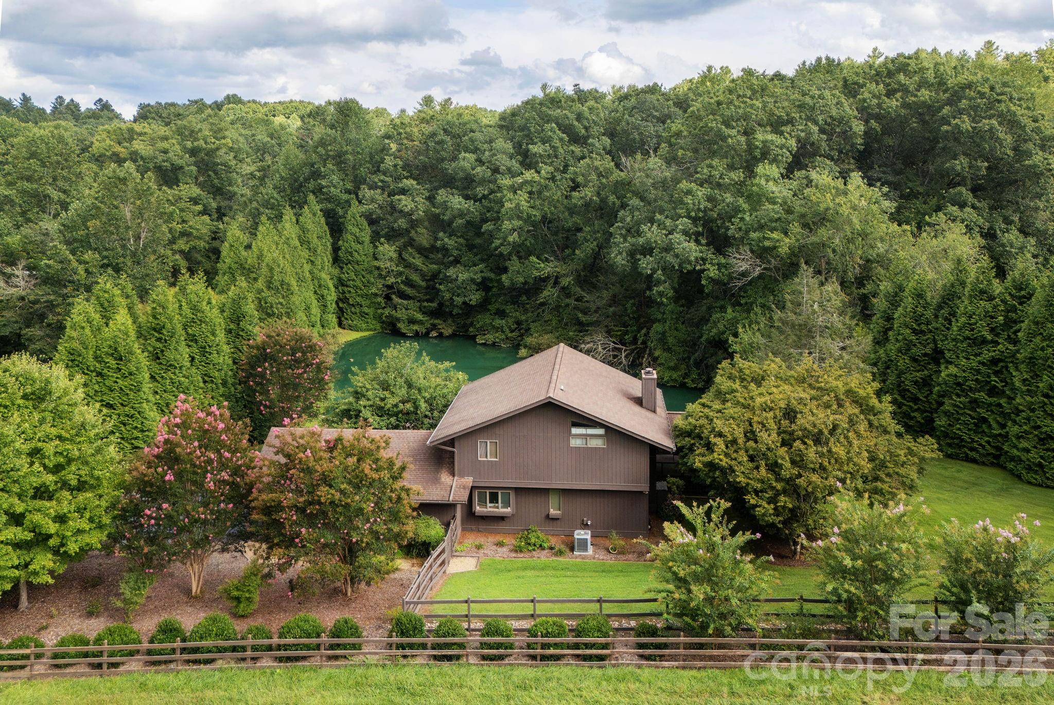 20 Spring Lake Drive — Mills River