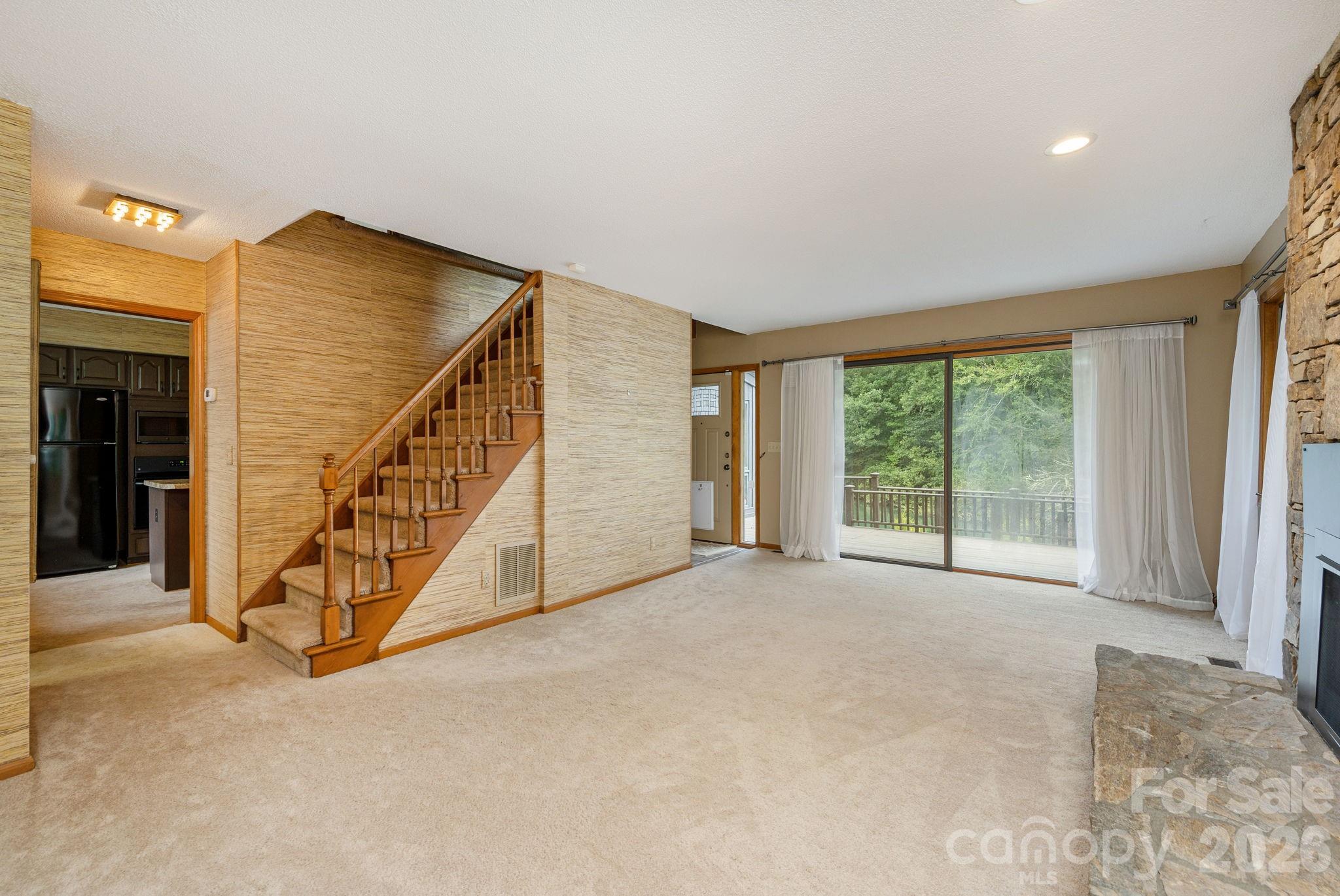20 Spring Lake Drive — Mills River
