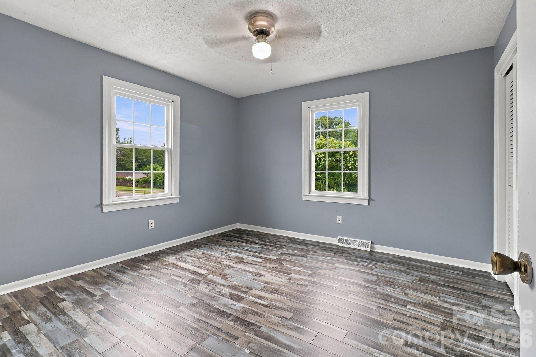 1664 Chase High Road — Forest City