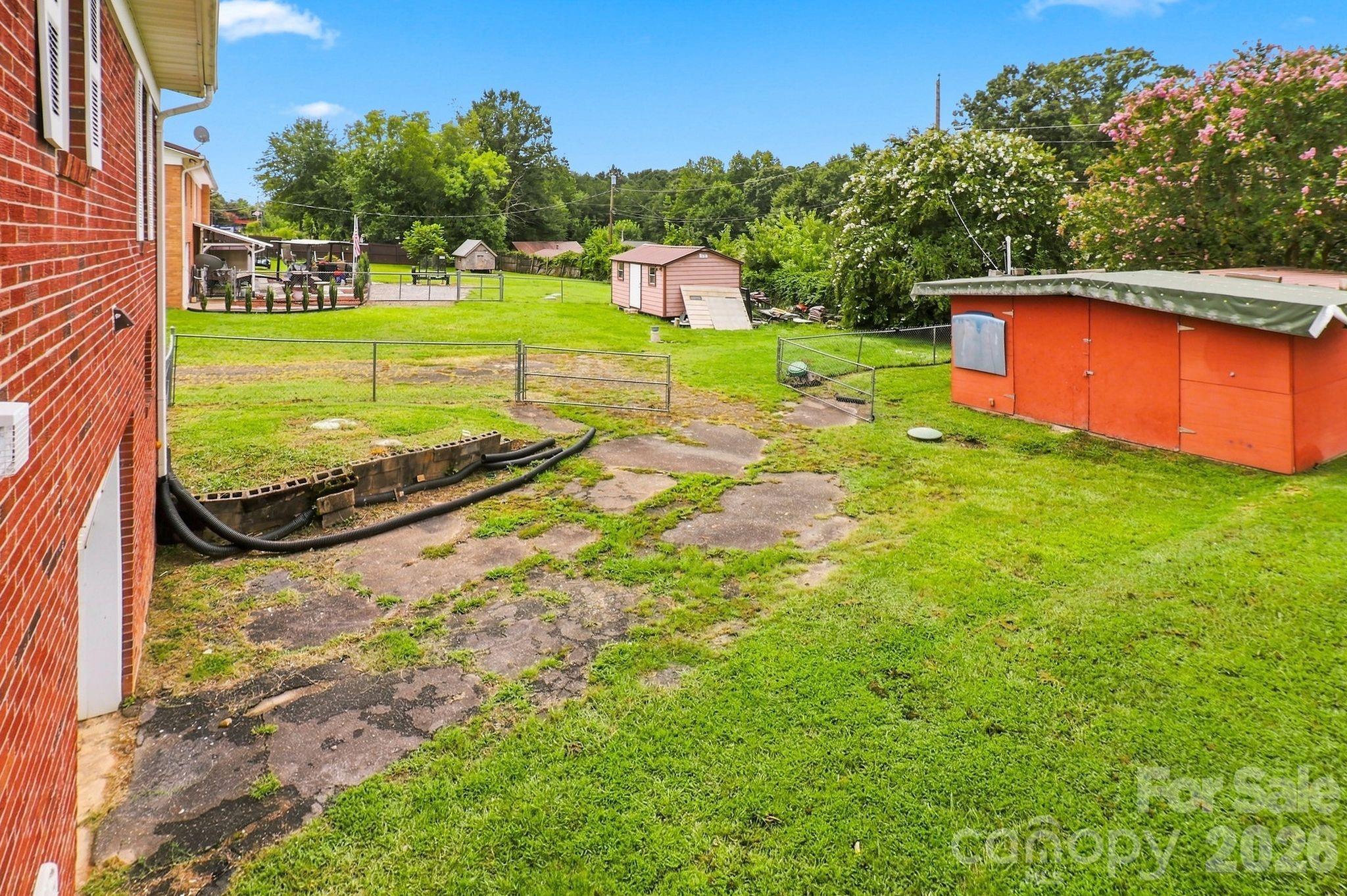1664 Chase High Road — Forest City