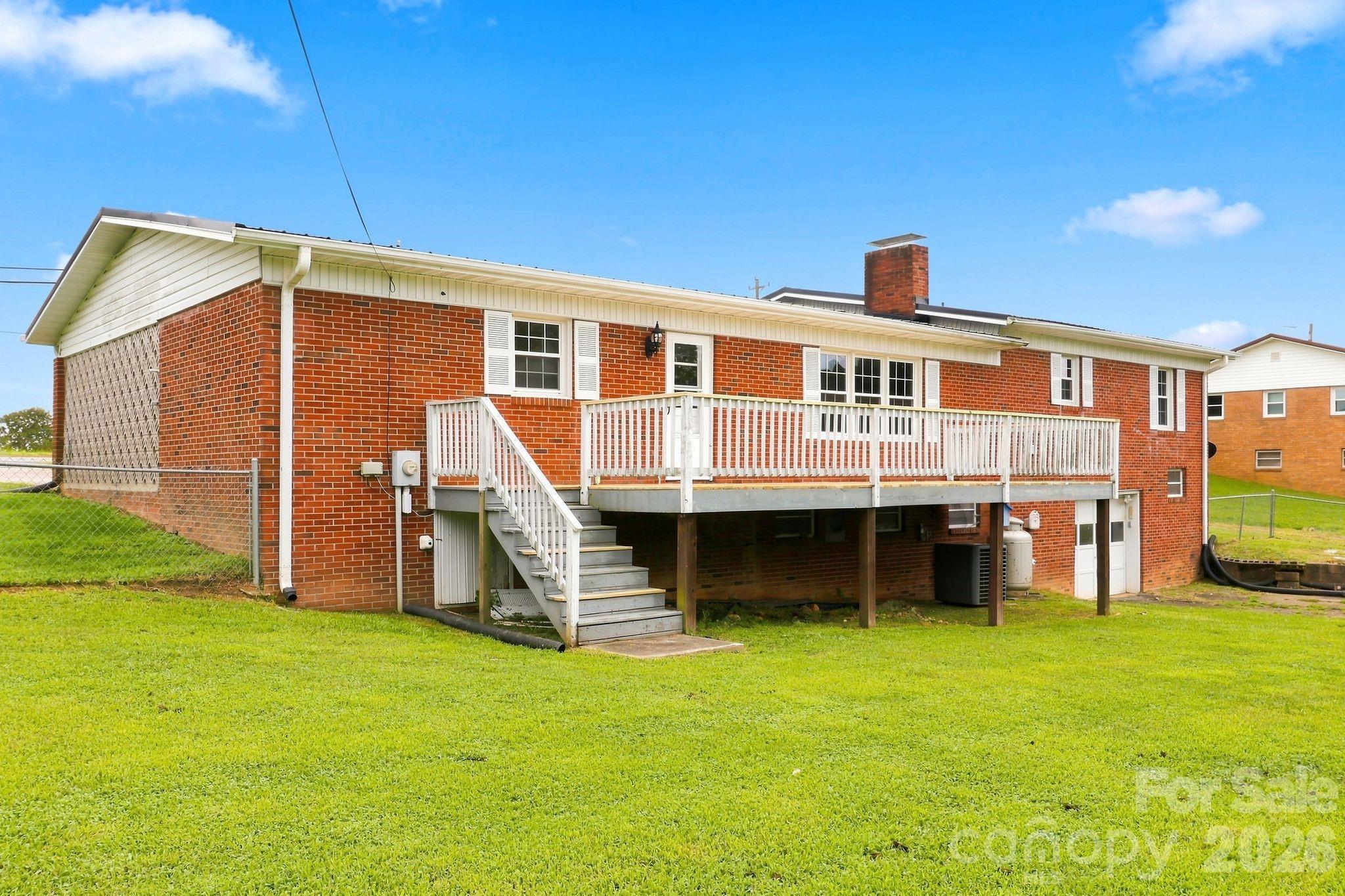 1664 Chase High Road — Forest City
