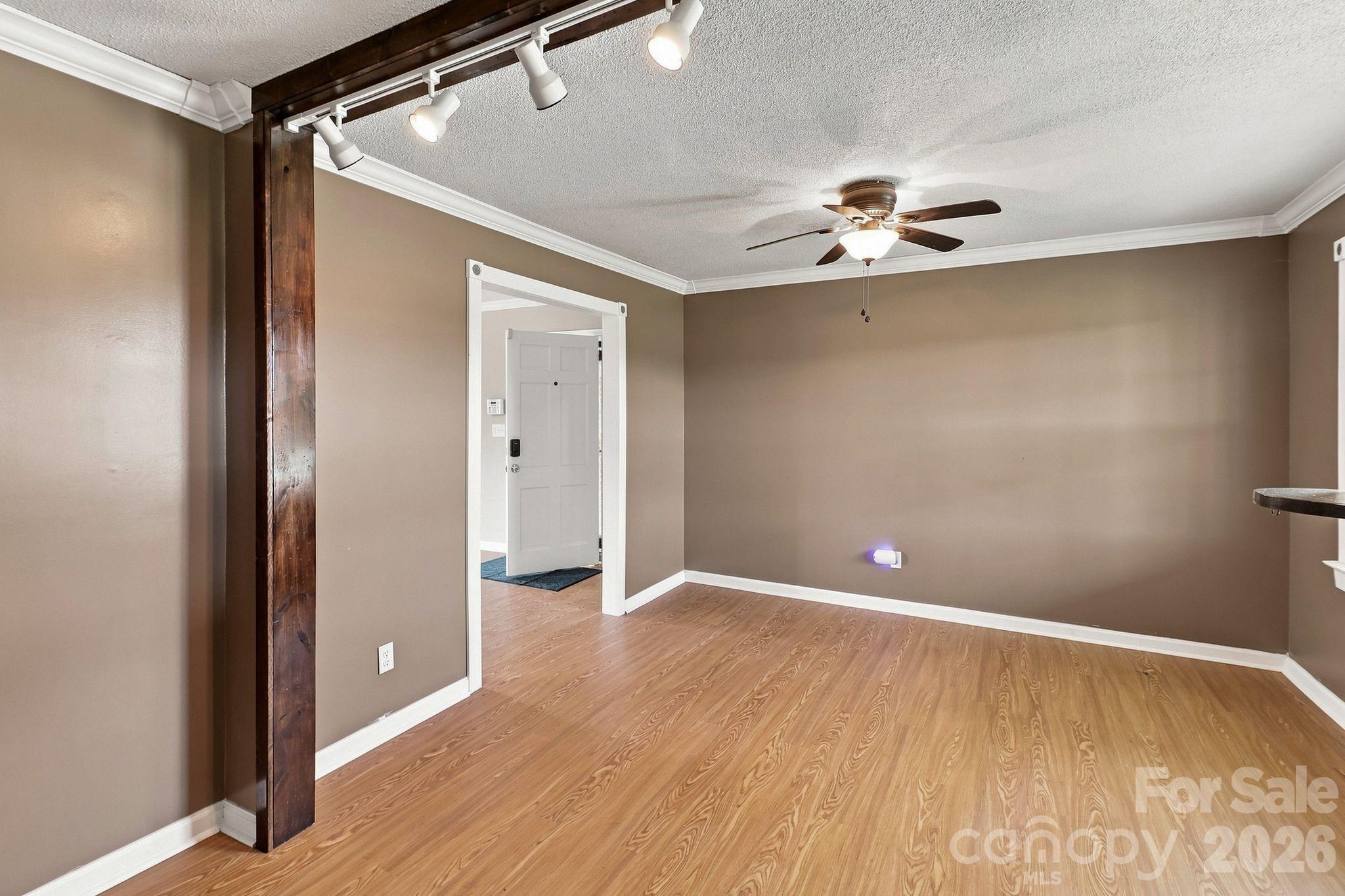 1664 Chase High Road — Forest City