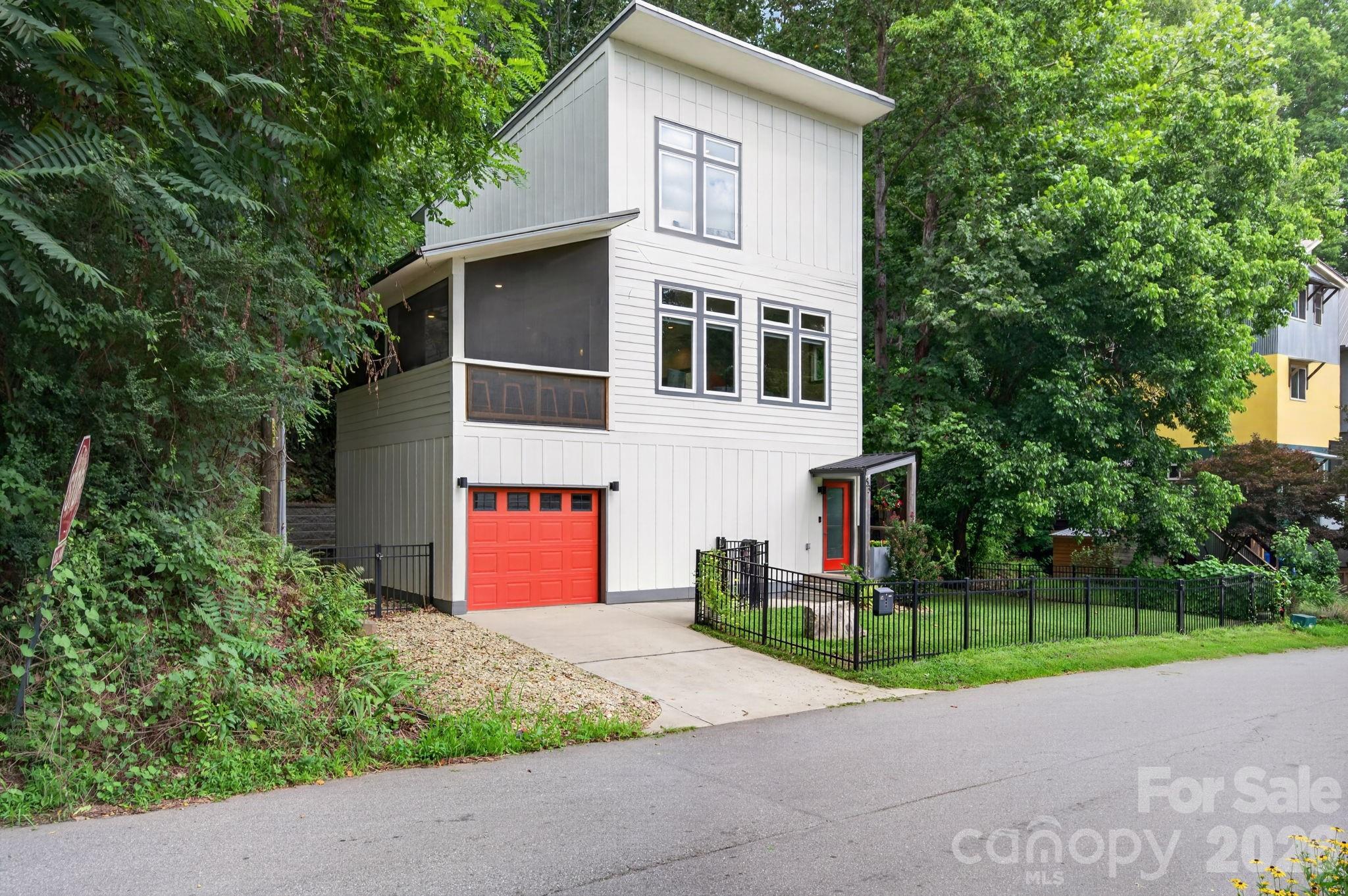 53 Waynesville Avenue — Asheville