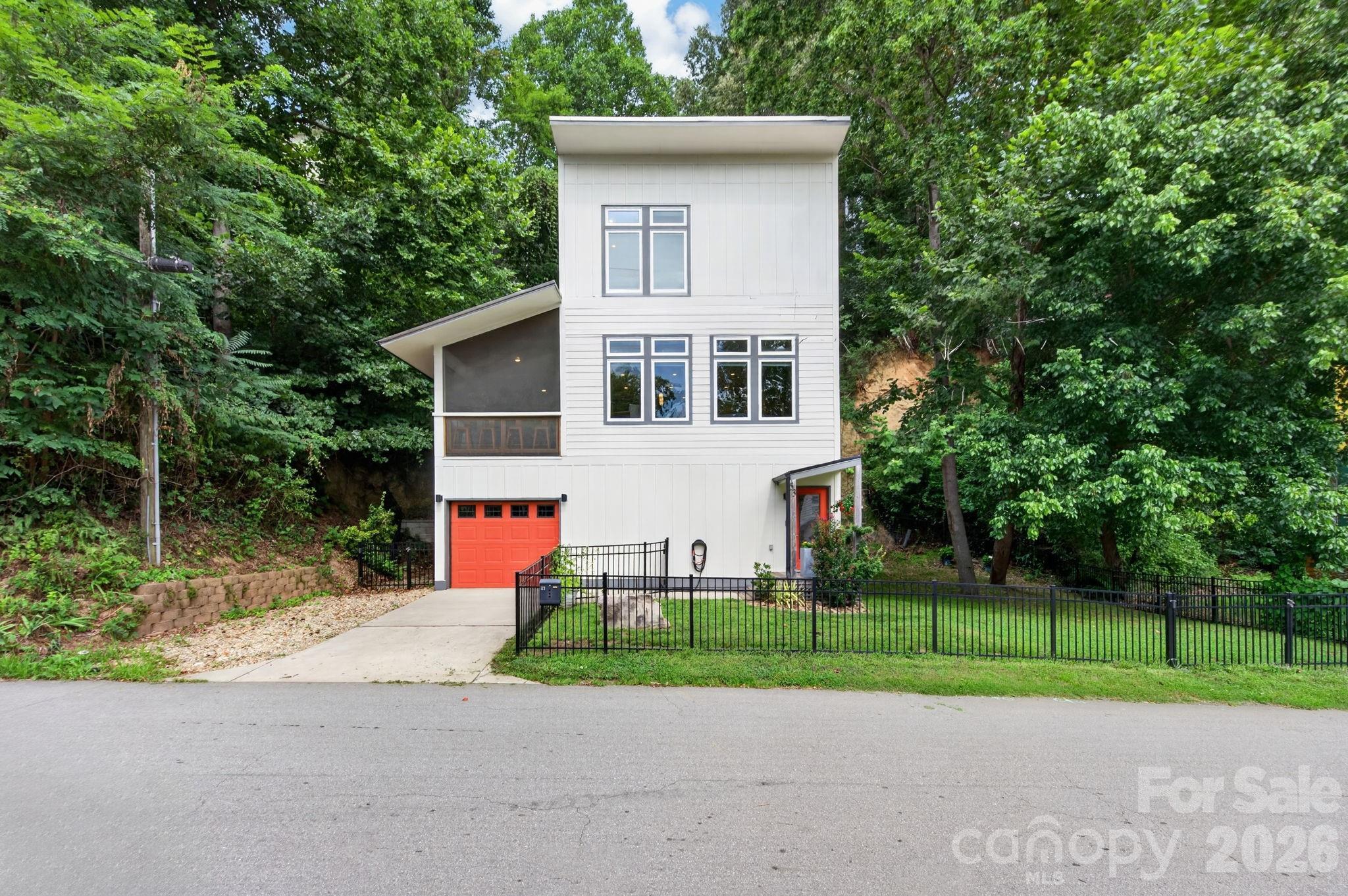 53 Waynesville Avenue — Asheville