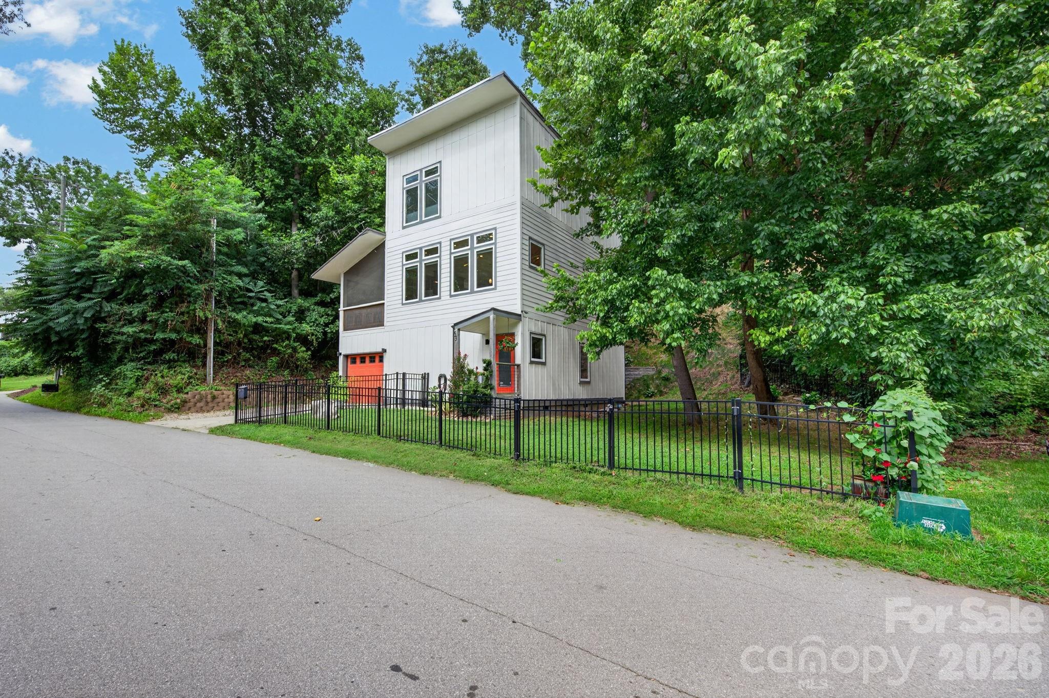 53 Waynesville Avenue — Asheville