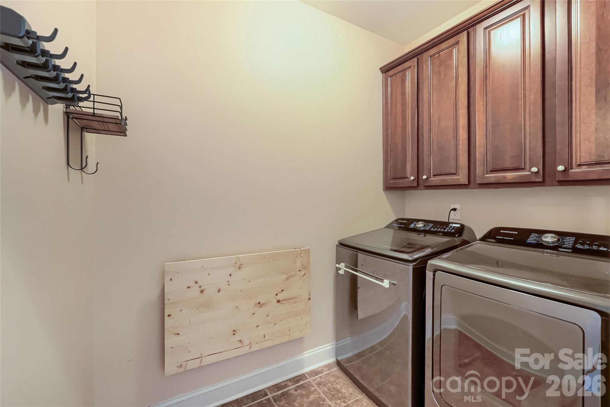 9547 Burford Lane NW — Concord