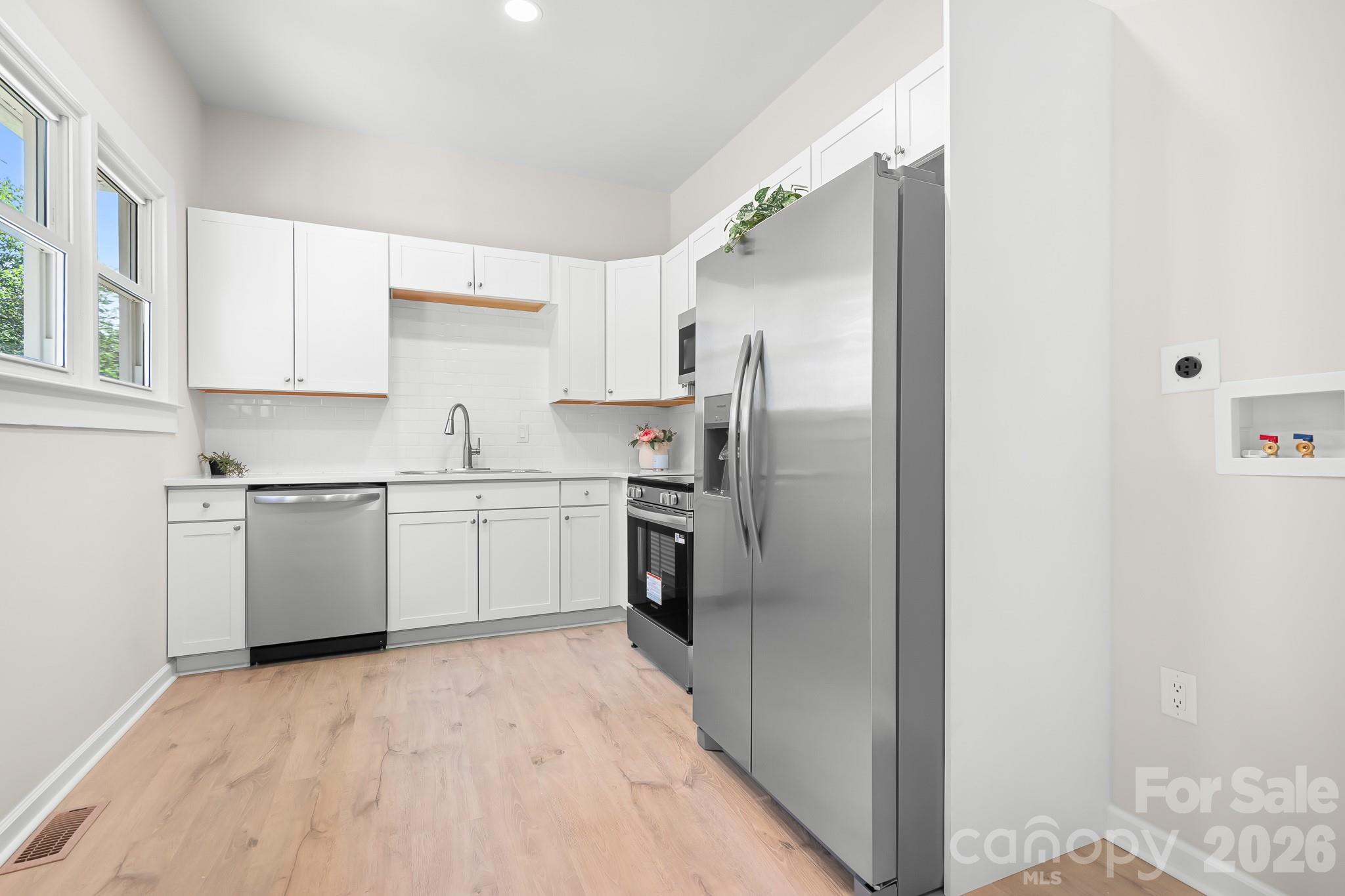 104 1st Avenue — China Grove