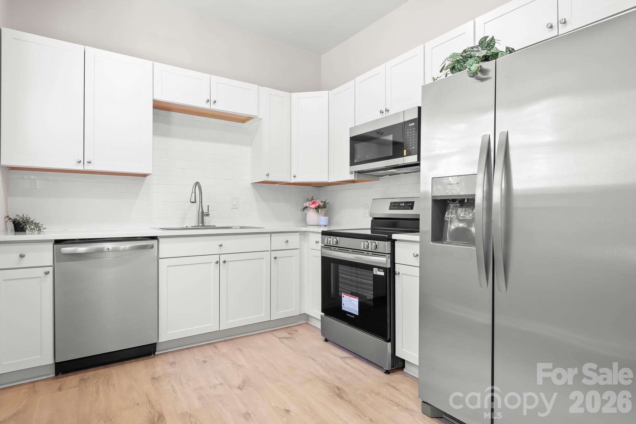 104 1st Avenue — China Grove