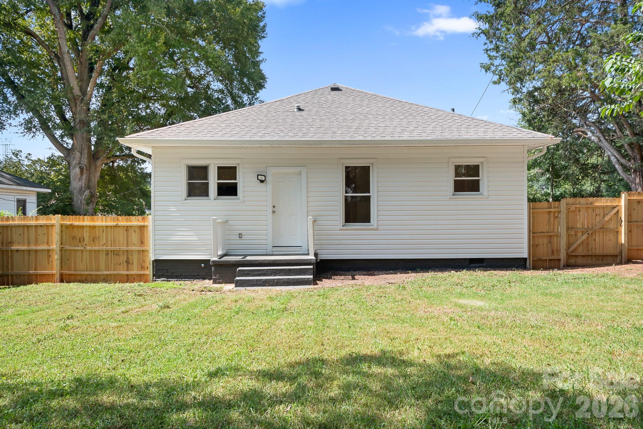 104 1st Avenue — China Grove