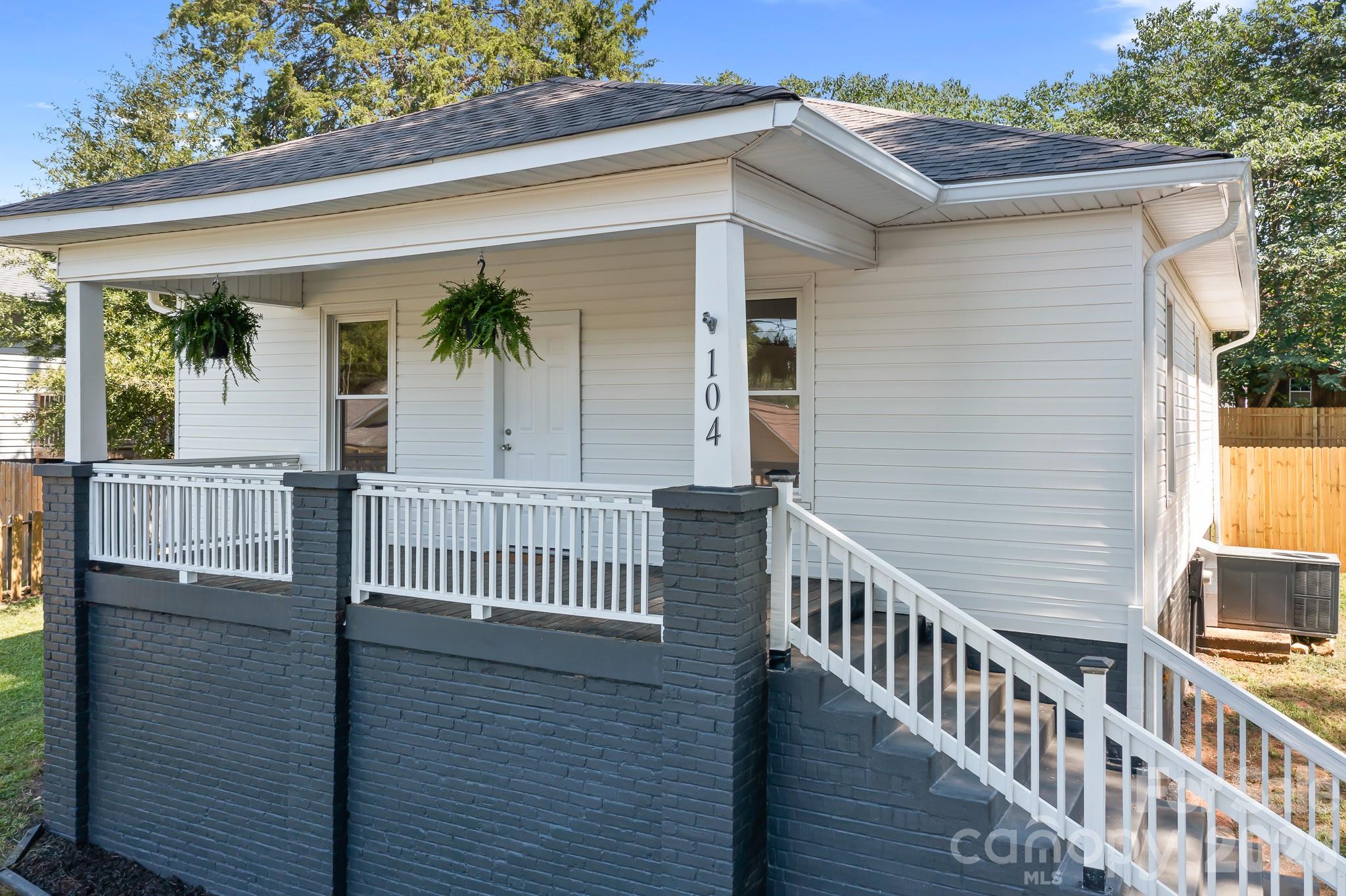 104 1st Avenue — China Grove