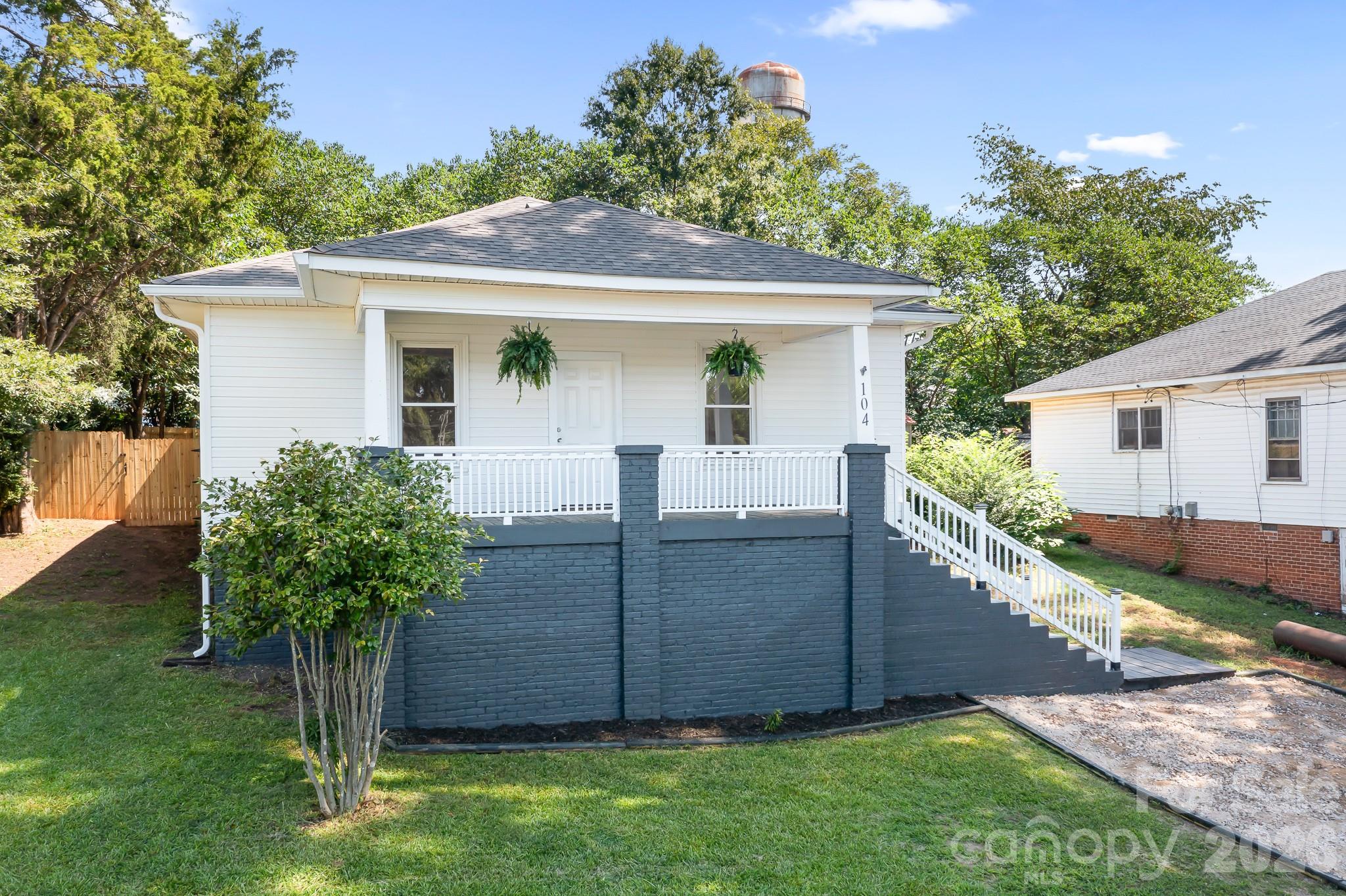 104 1st Avenue — China Grove