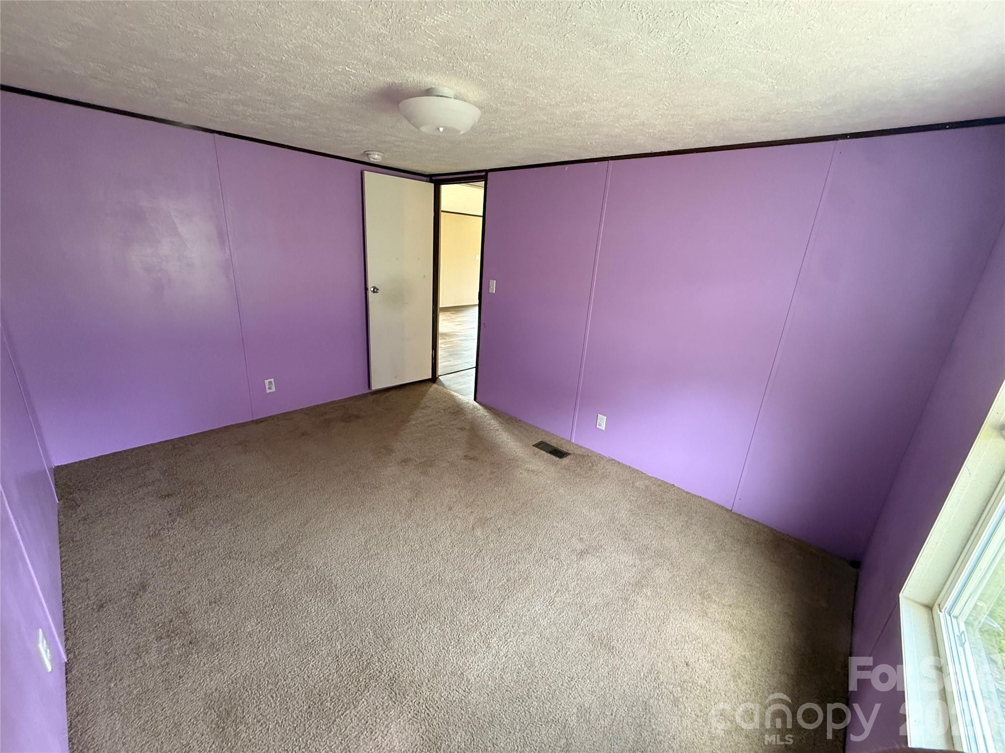 37 Mossy Brook Trail — Hendersonville