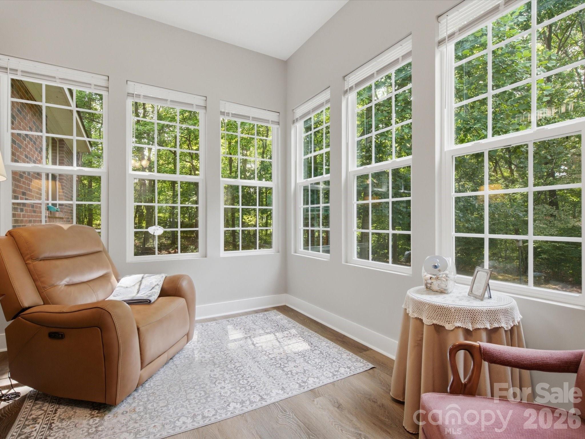 155 S Grandview Road — Clover