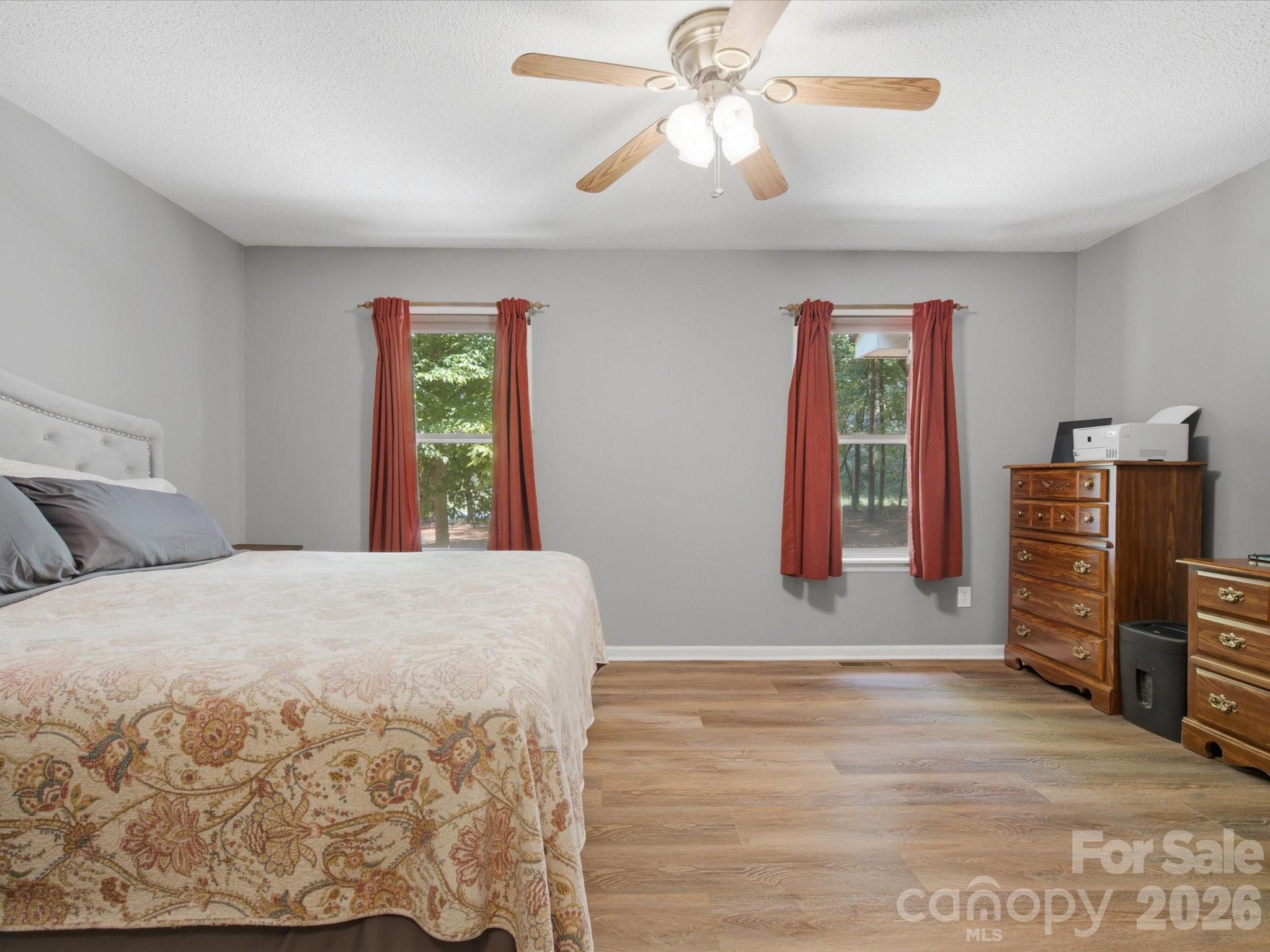 155 S Grandview Road — Clover