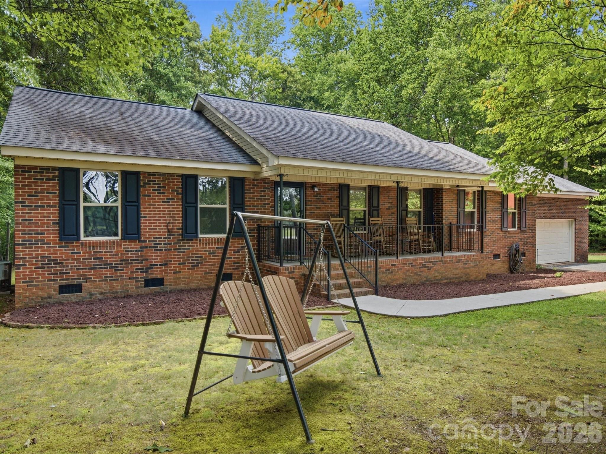 155 S Grandview Road — Clover
