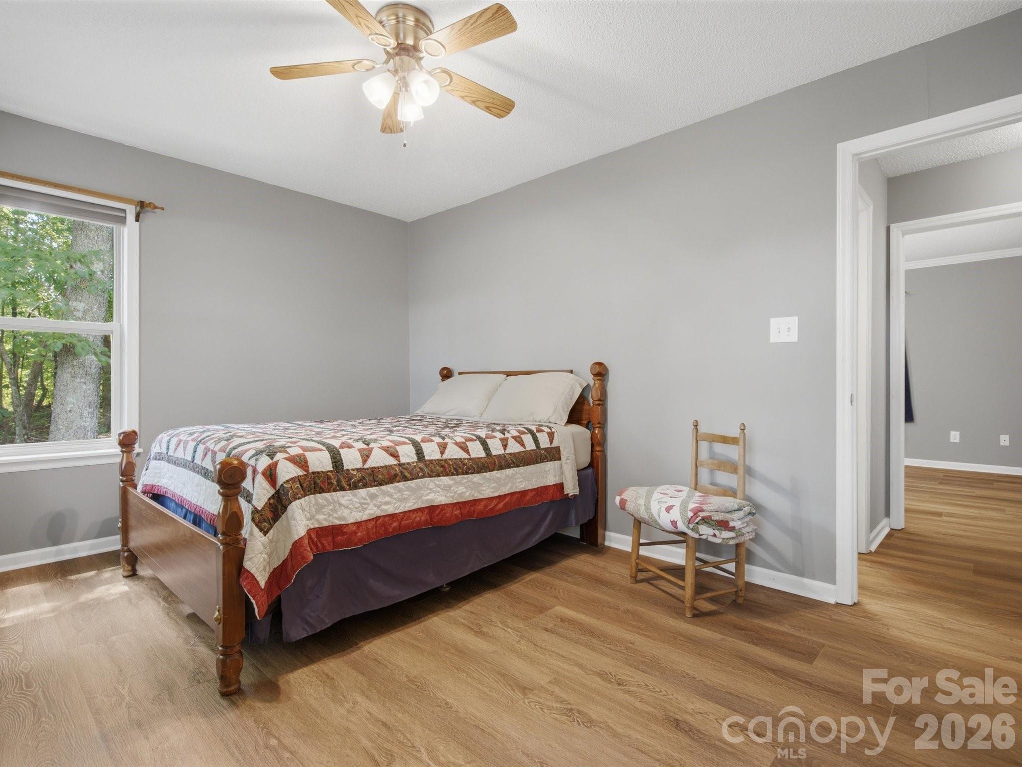 155 S Grandview Road — Clover
